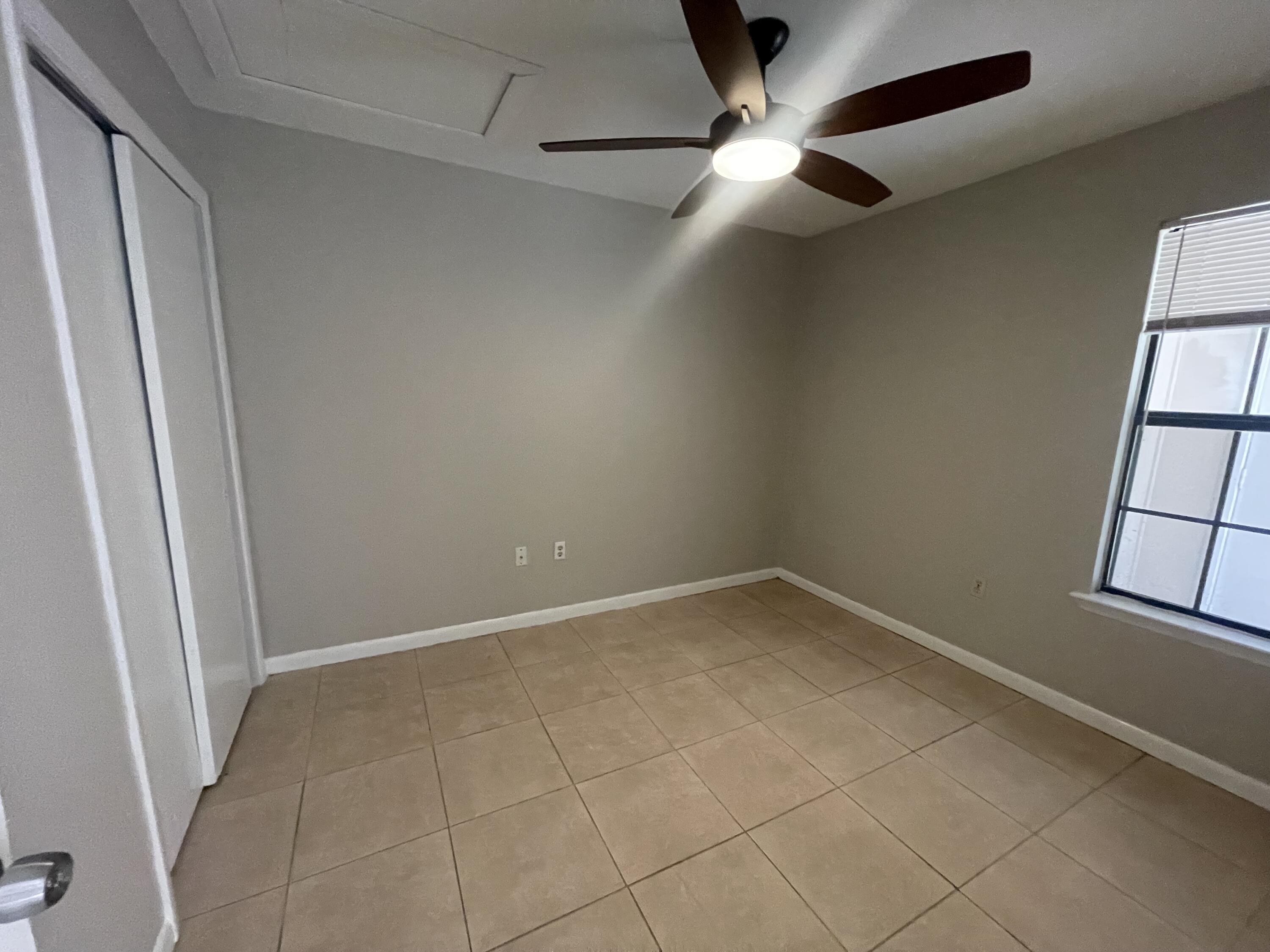 VIKING MANOR PH 1 - Residential Lease