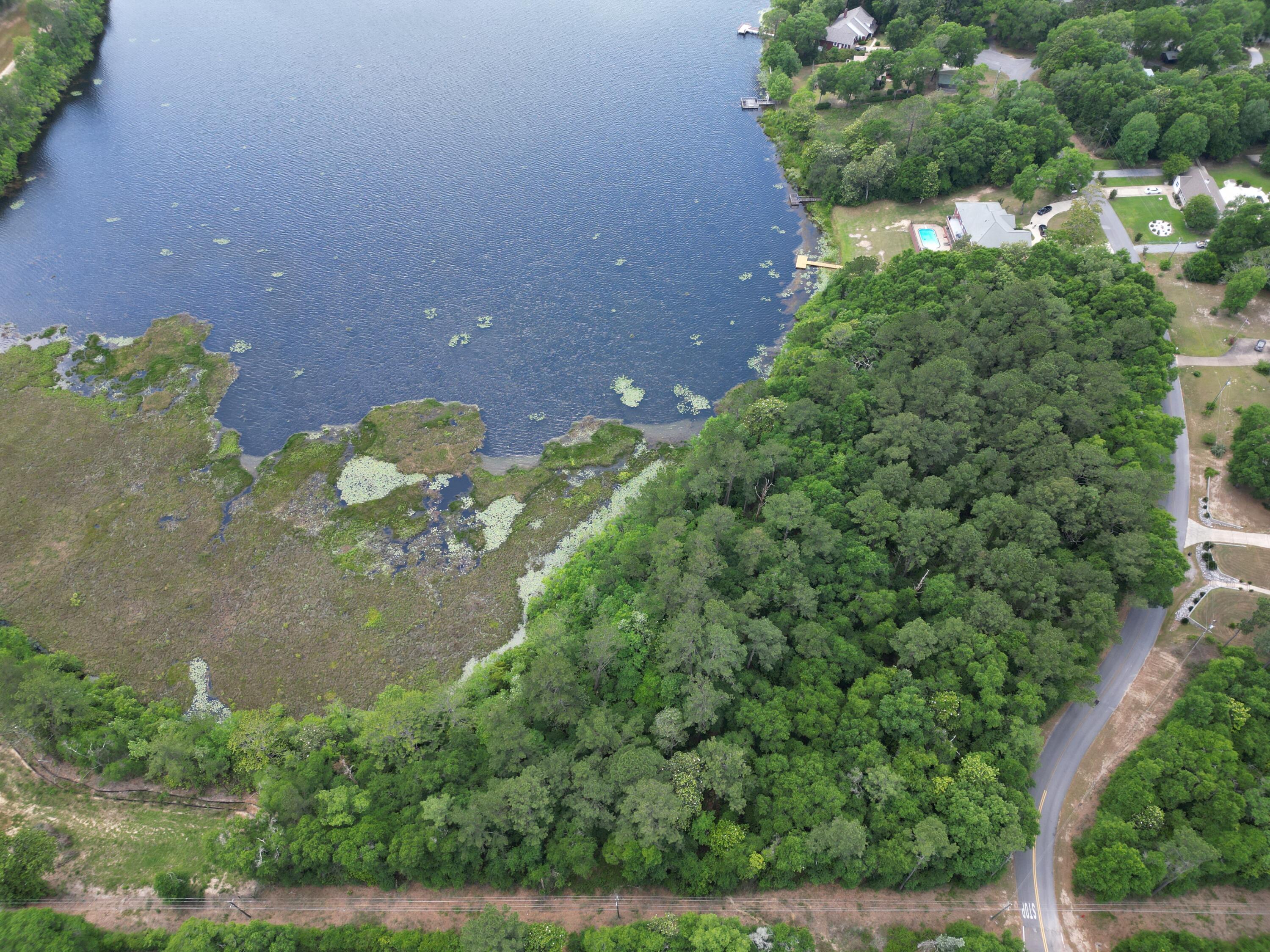 LOT 40 LAKE HOLLEY S/D PB 7-35 - Land