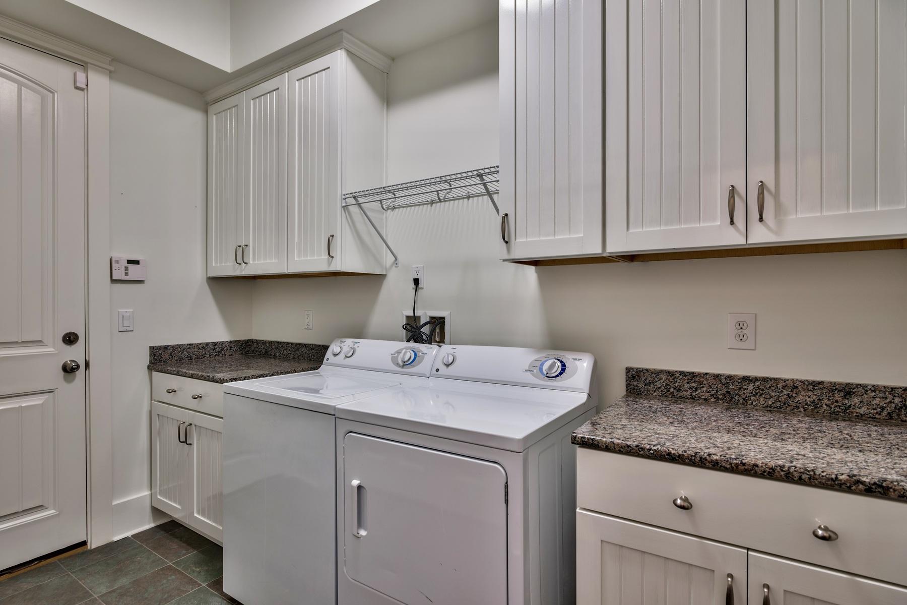 EASTERN LAKE S/D - Residential