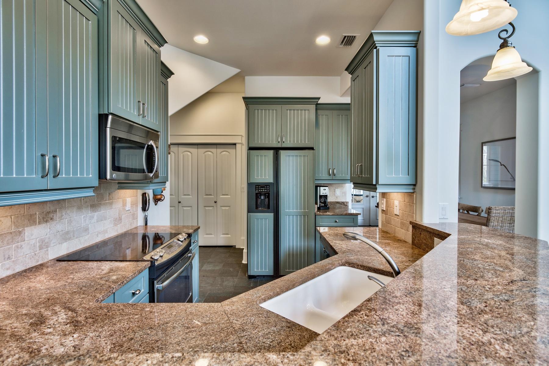 EASTERN LAKE S/D - Residential