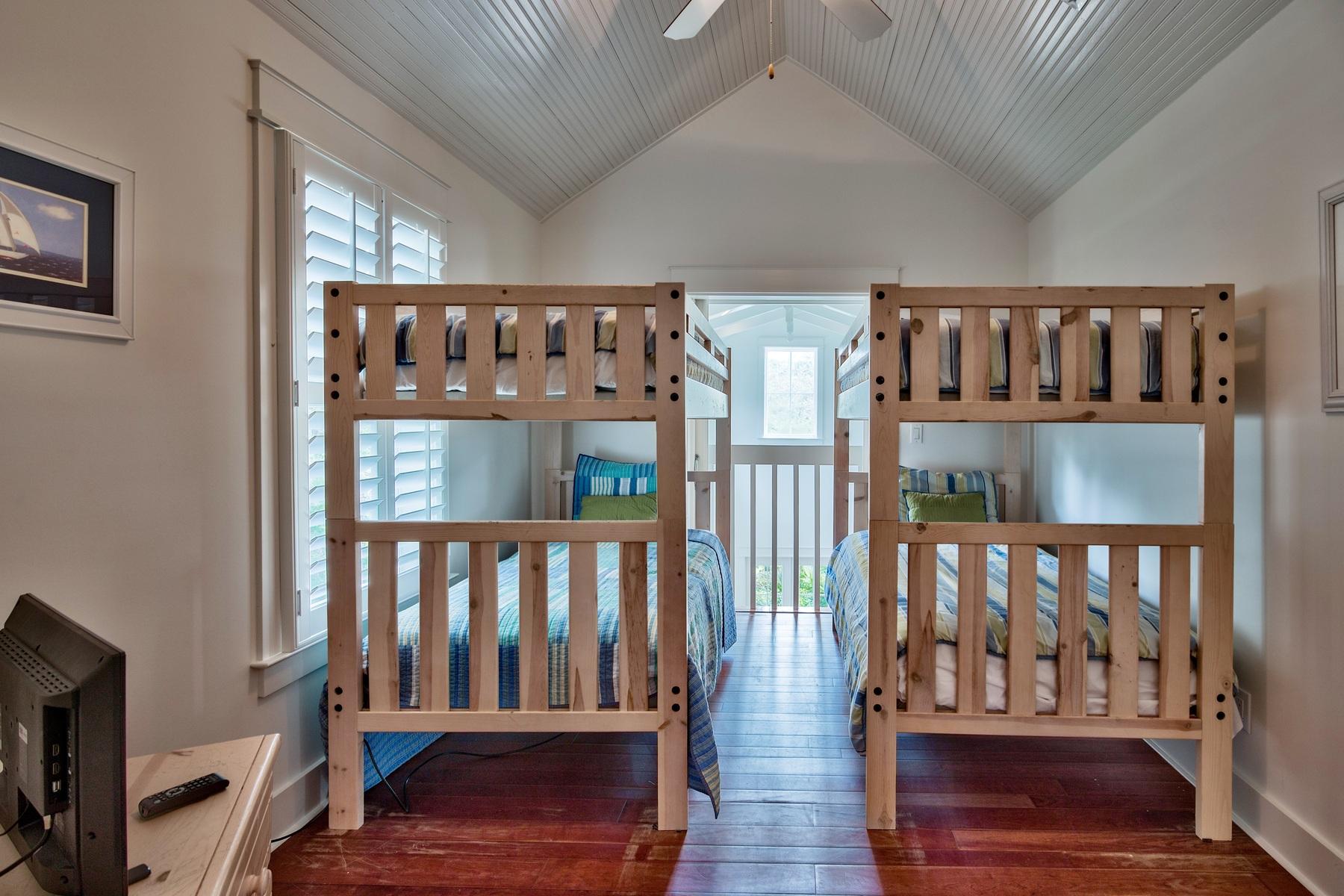 EASTERN LAKE S/D - Residential