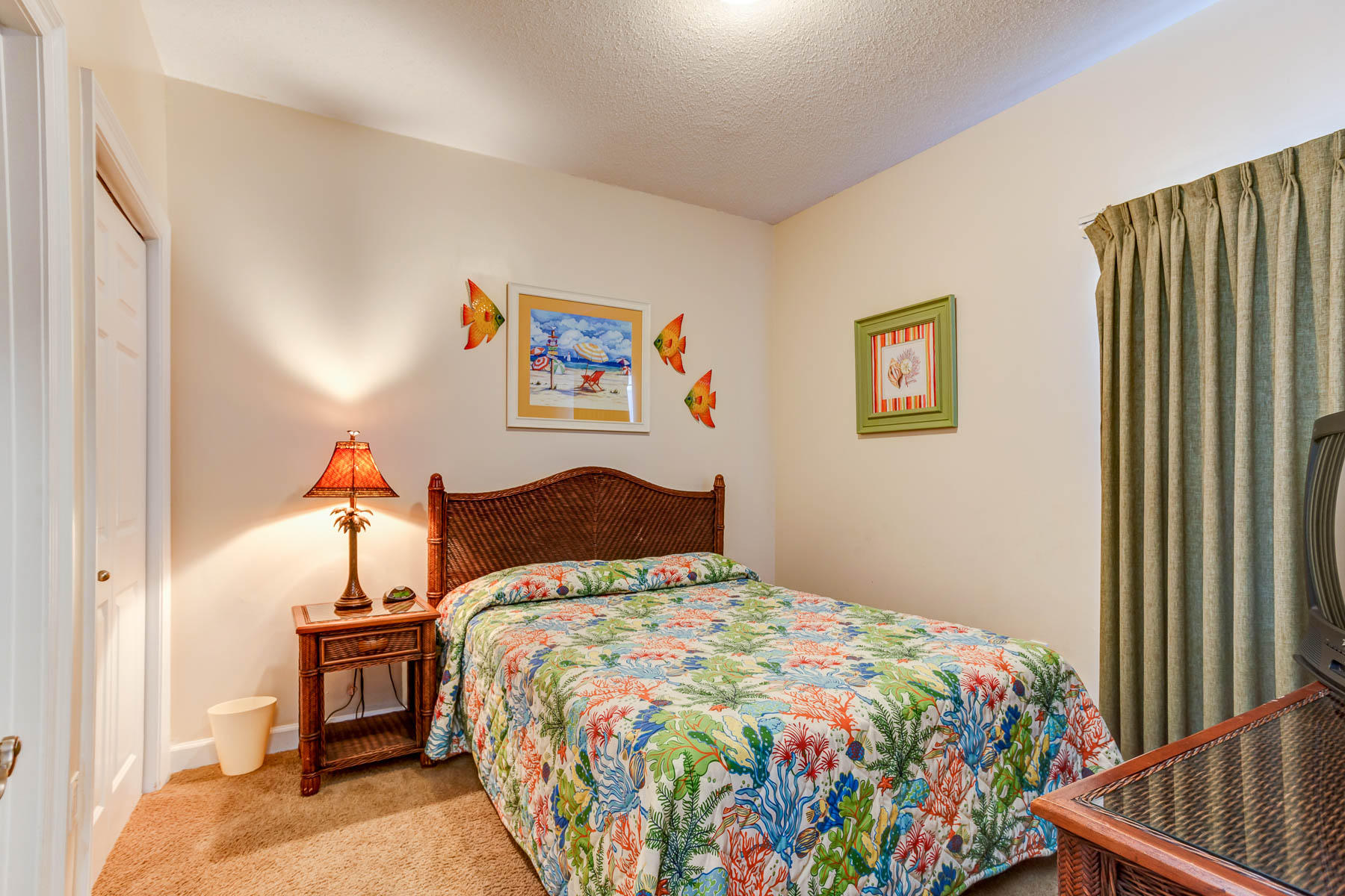 BOARDWALK CONDO - Residential