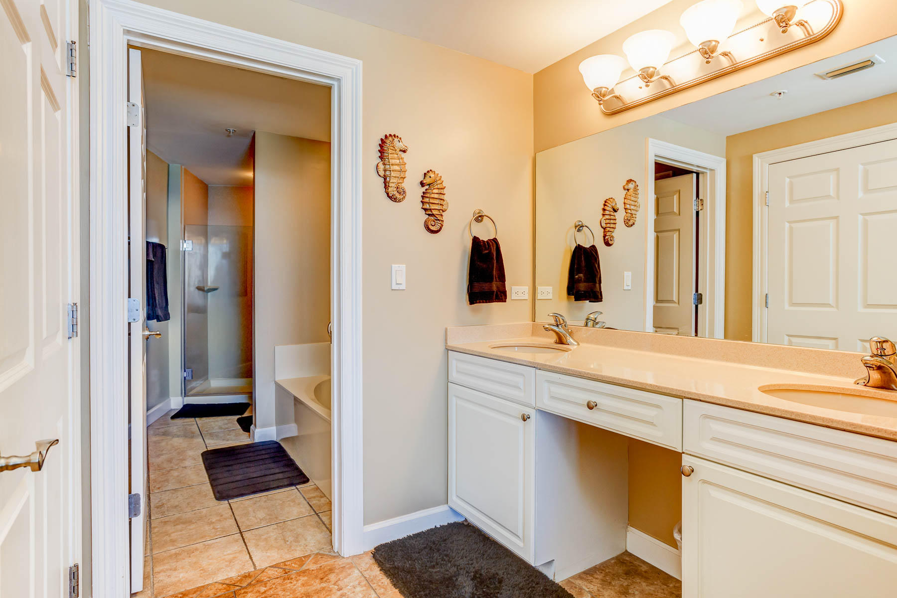 BOARDWALK CONDO - Residential