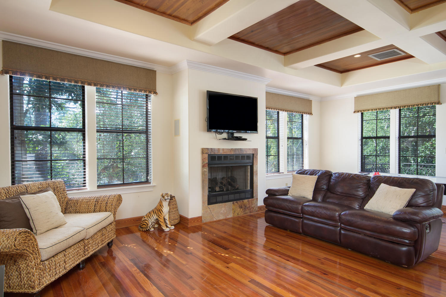 BURNT PINE - Residential