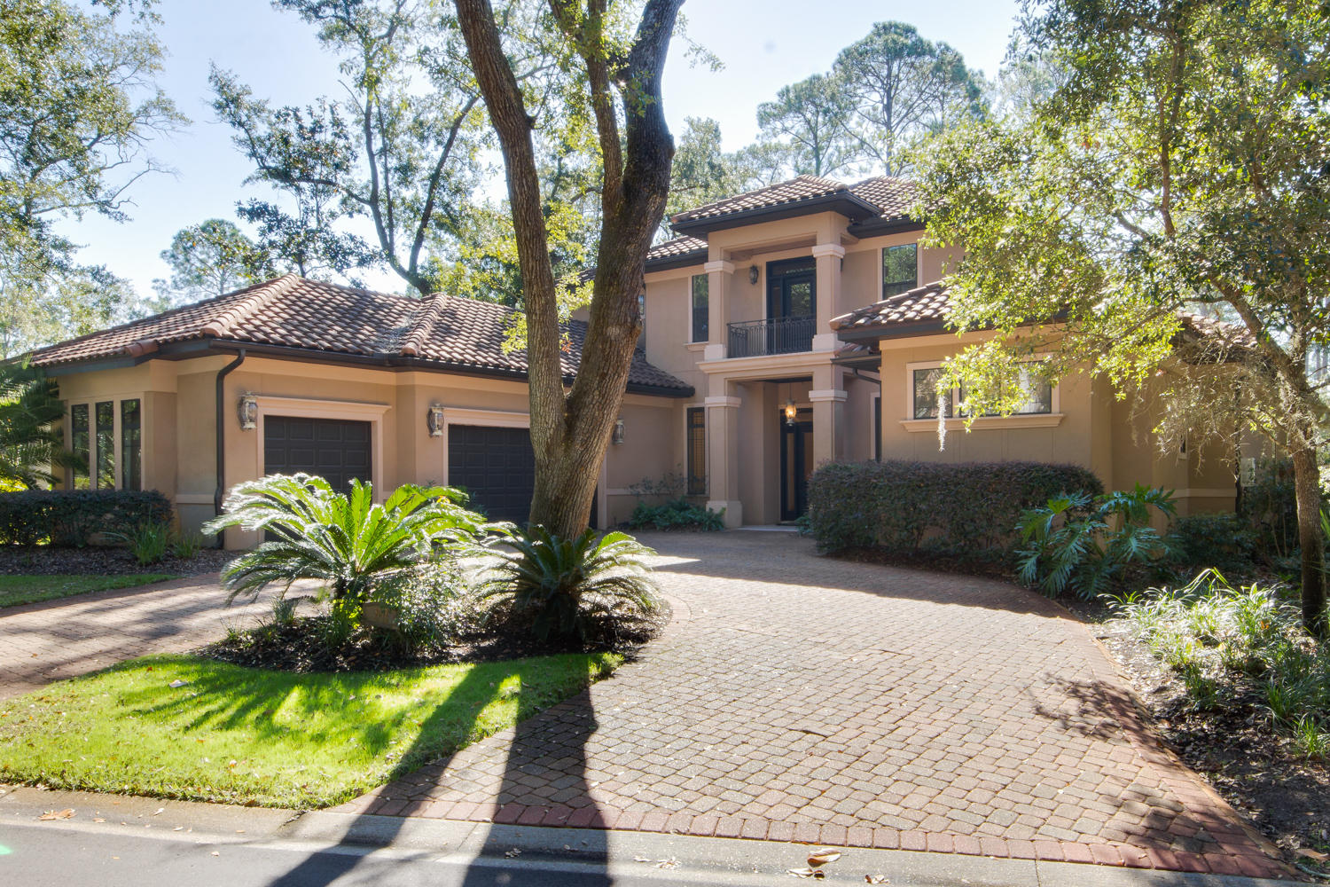 BURNT PINE - Residential
