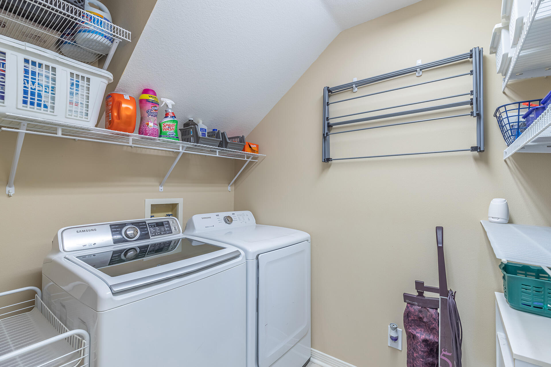 RAINTREE ESTATES - Residential