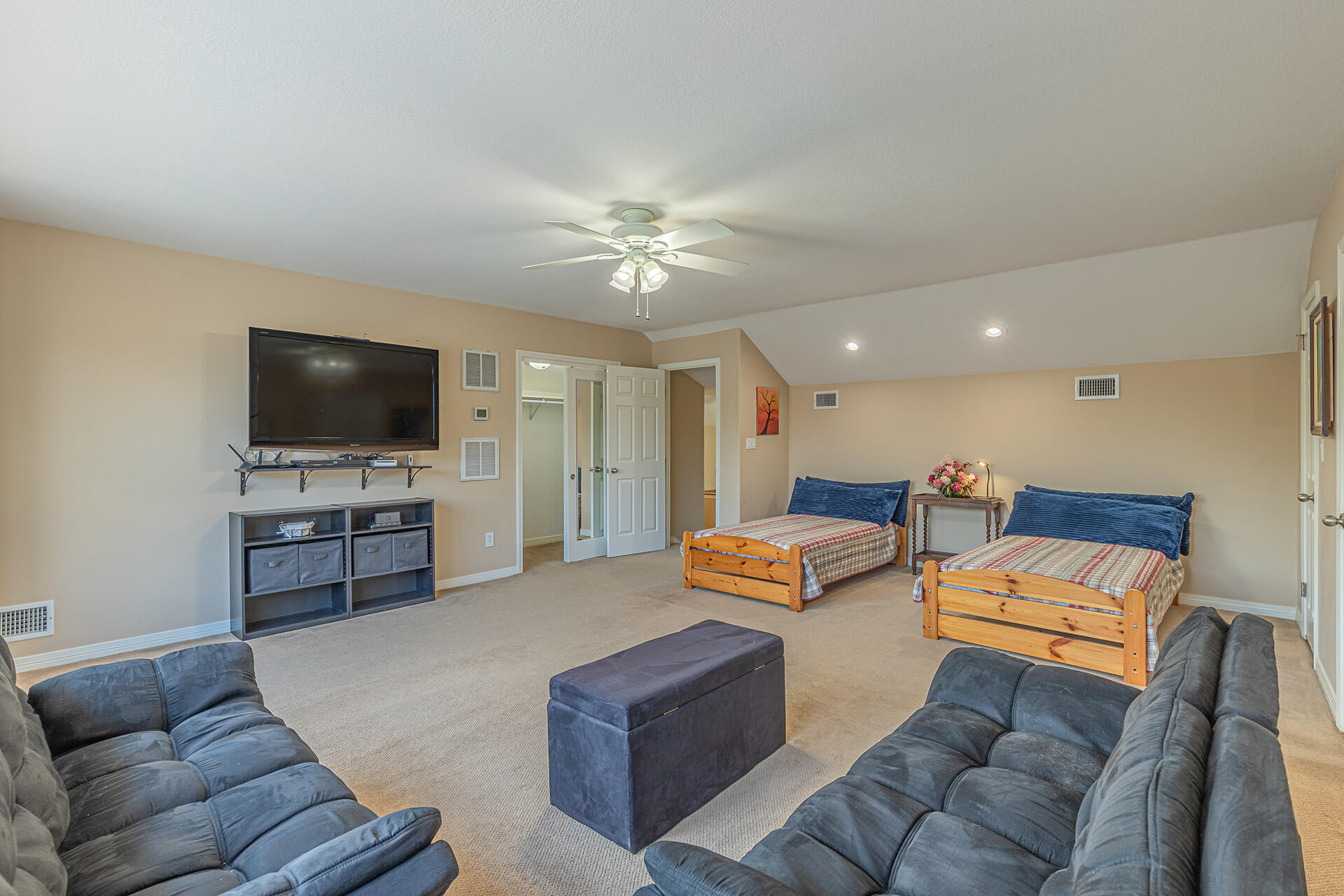 RAINTREE ESTATES - Residential