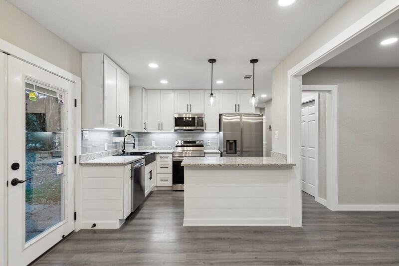 SEABREEZE 6TH ADDN - Residential