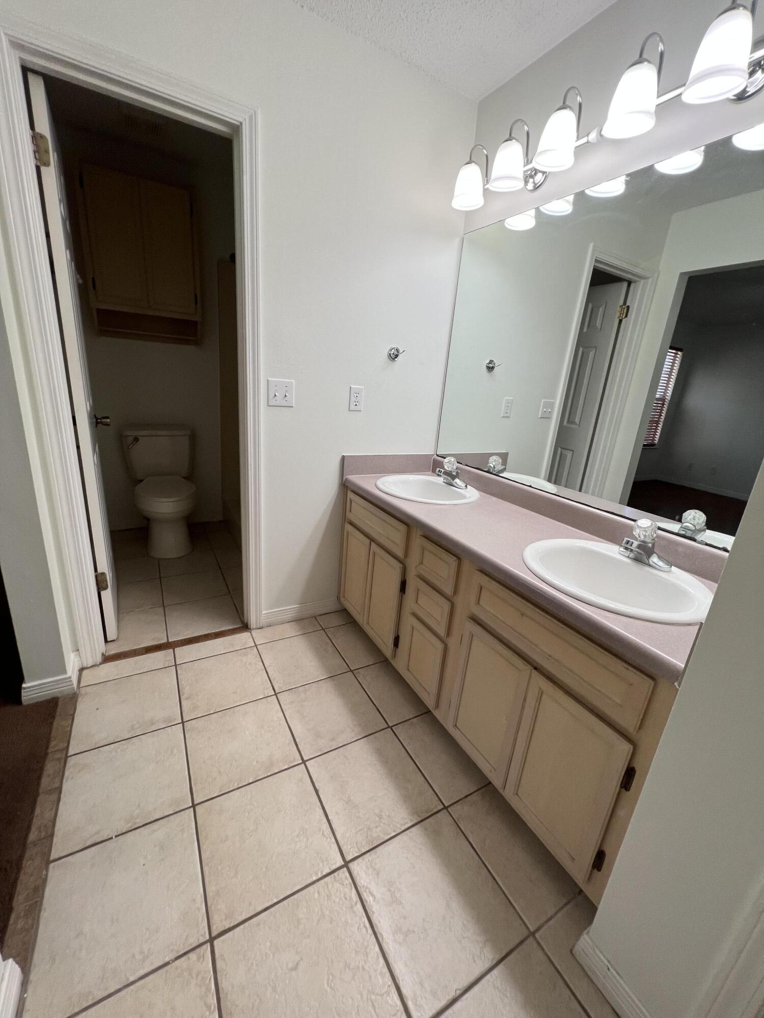 FLORIDA HEIGHTS - Residential