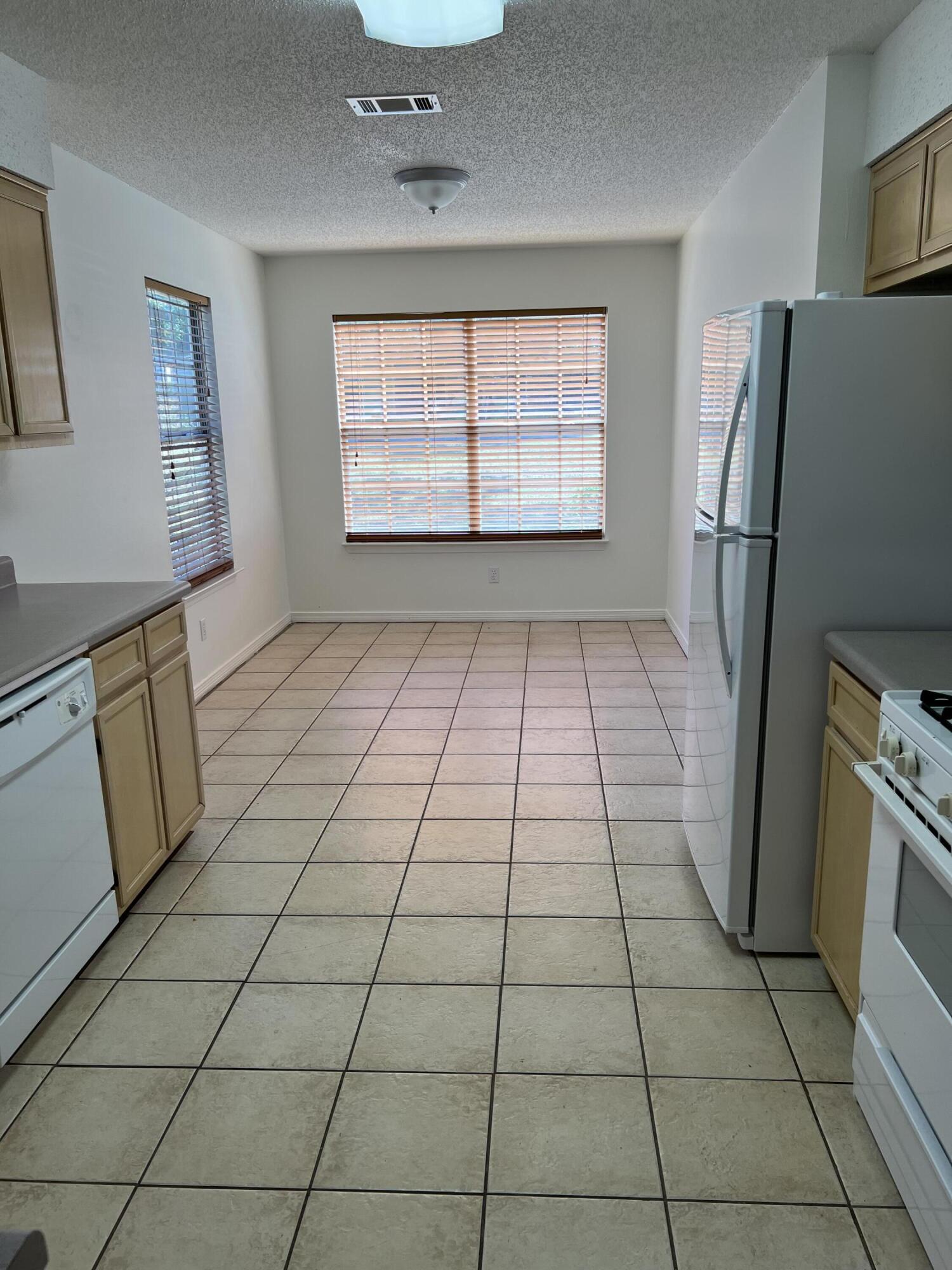 FLORIDA HEIGHTS - Residential