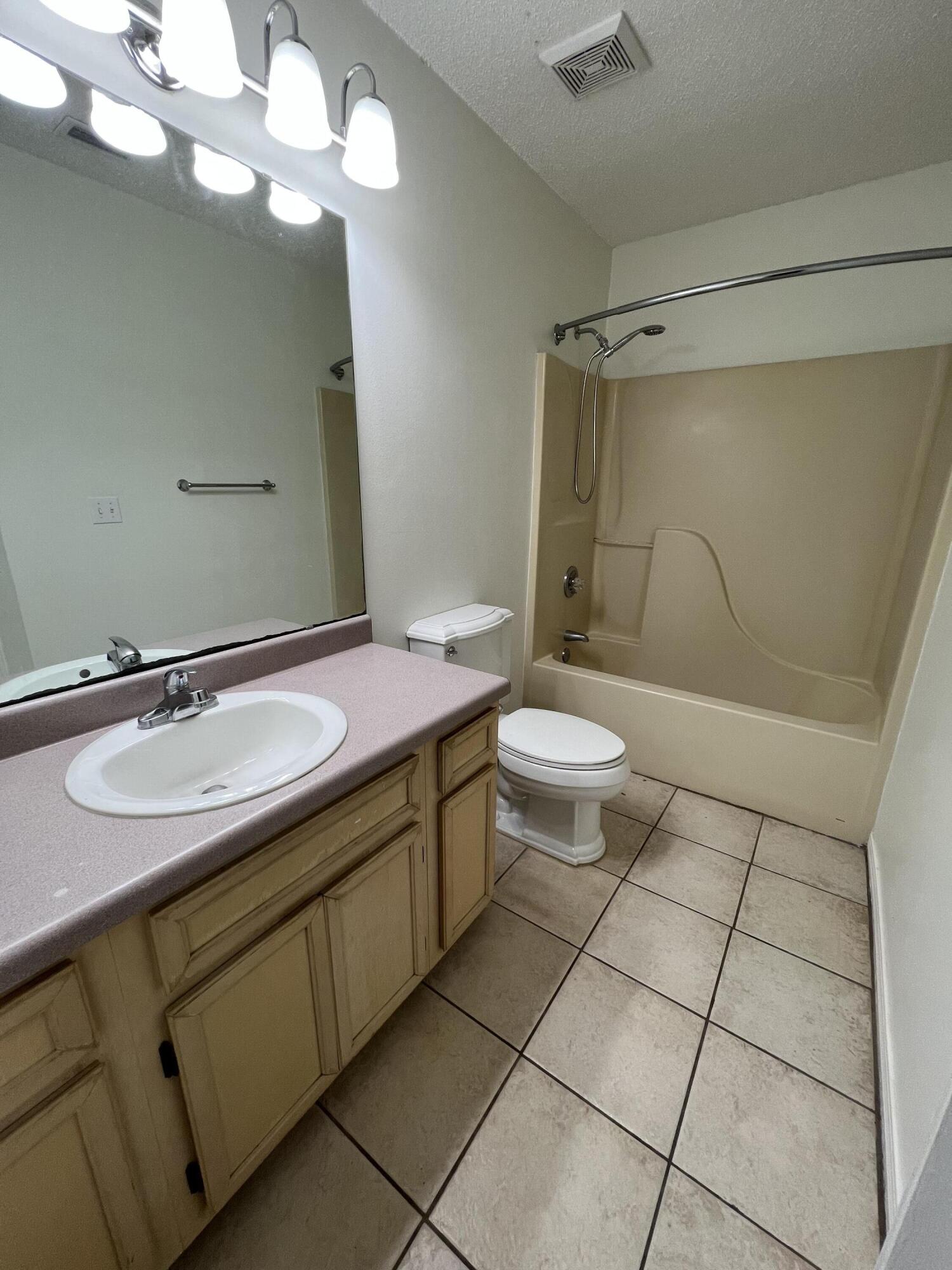 FLORIDA HEIGHTS - Residential