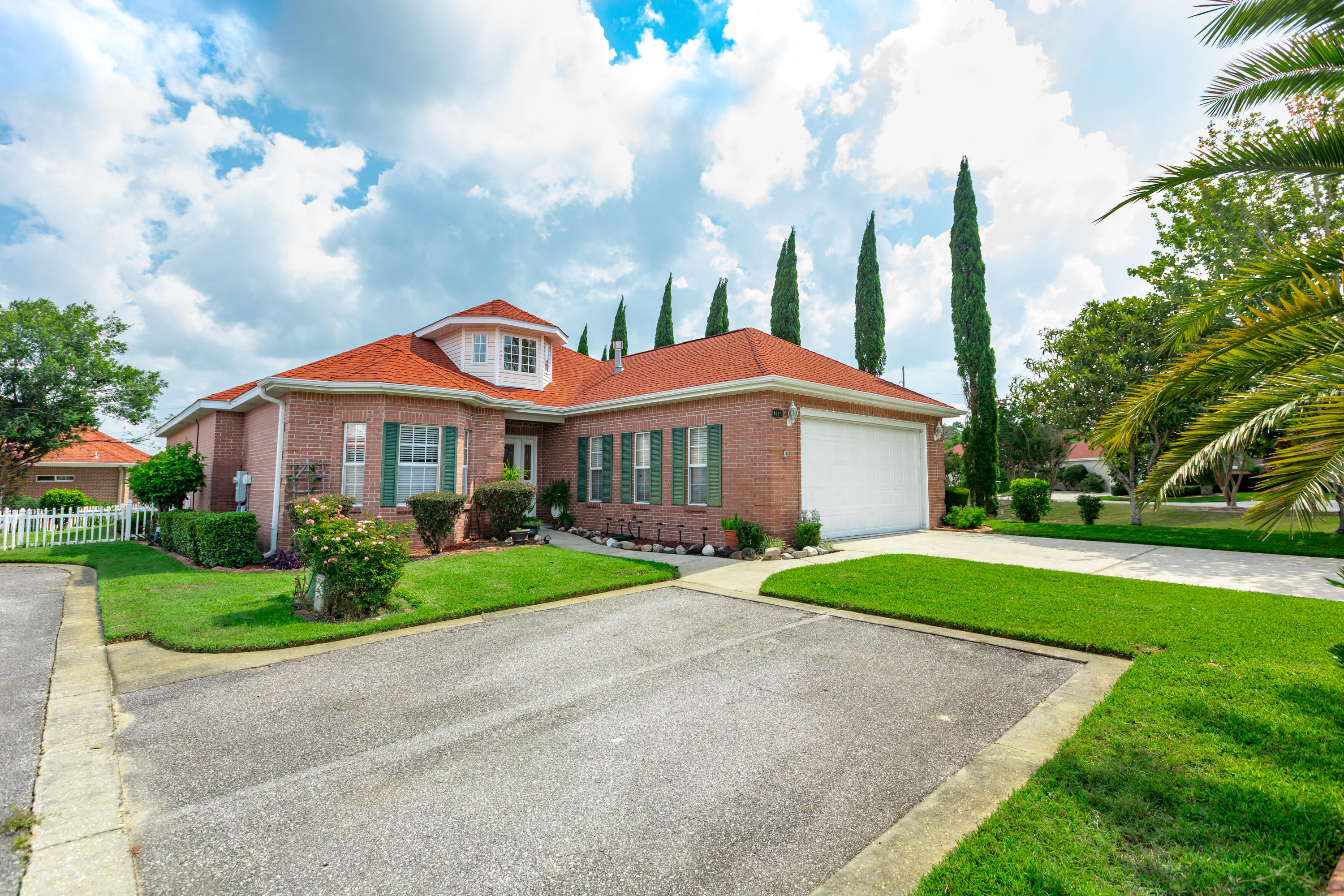 MEDITERRANEAN VILLAGE AT BLUEWATER BAY - Residential