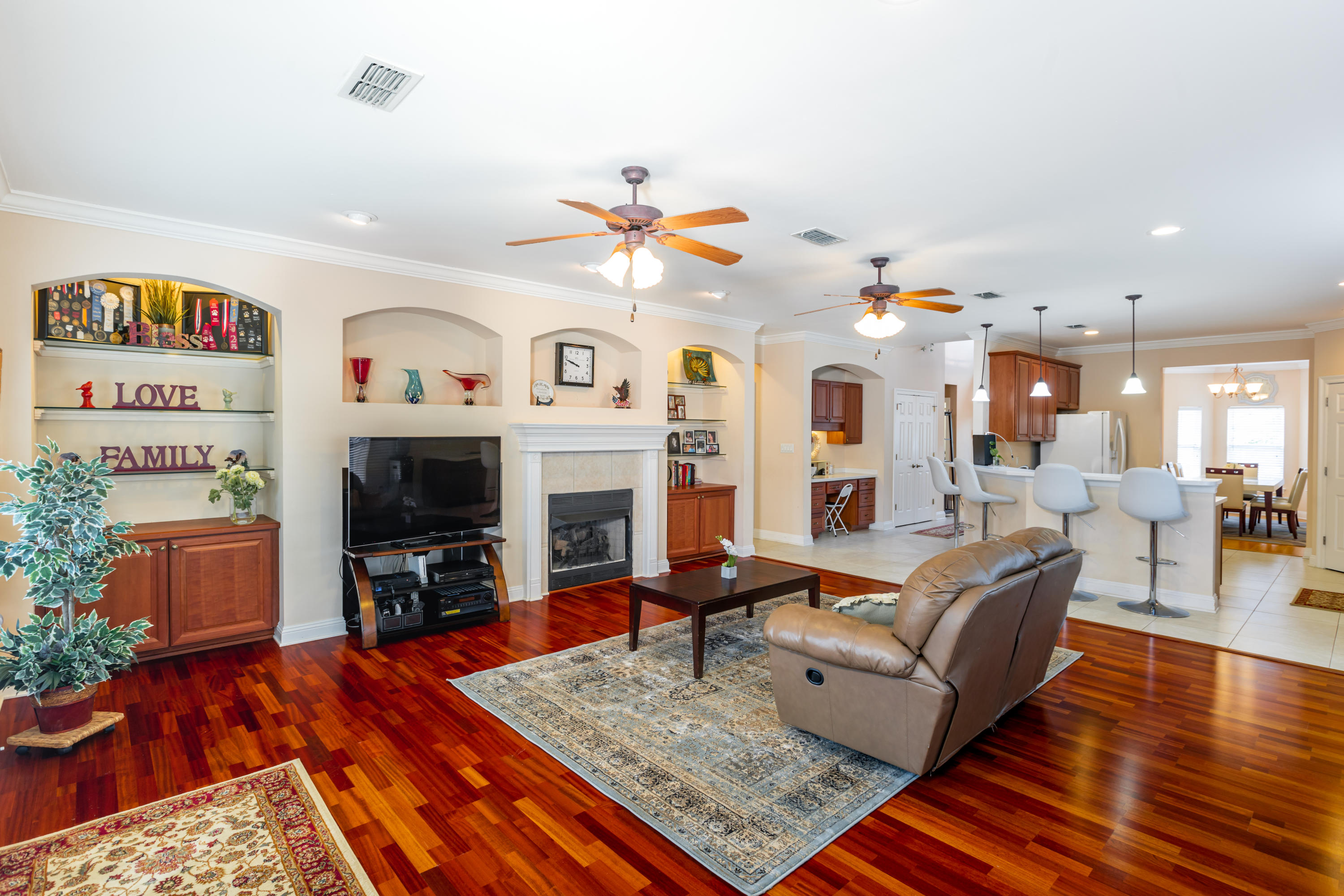 MEDITERRANEAN VILLAGE AT BLUEWATER BAY - Residential