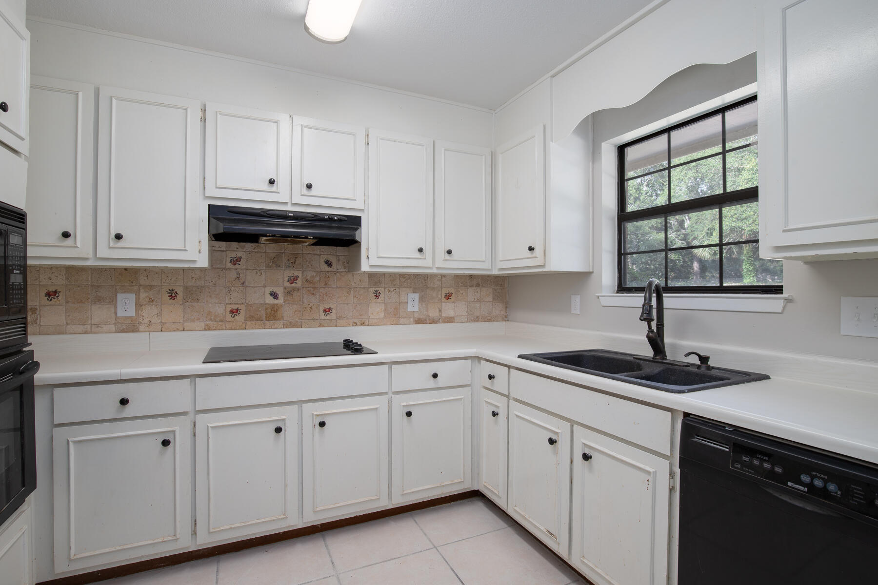 TOM KING EST #2,#3 - Residential