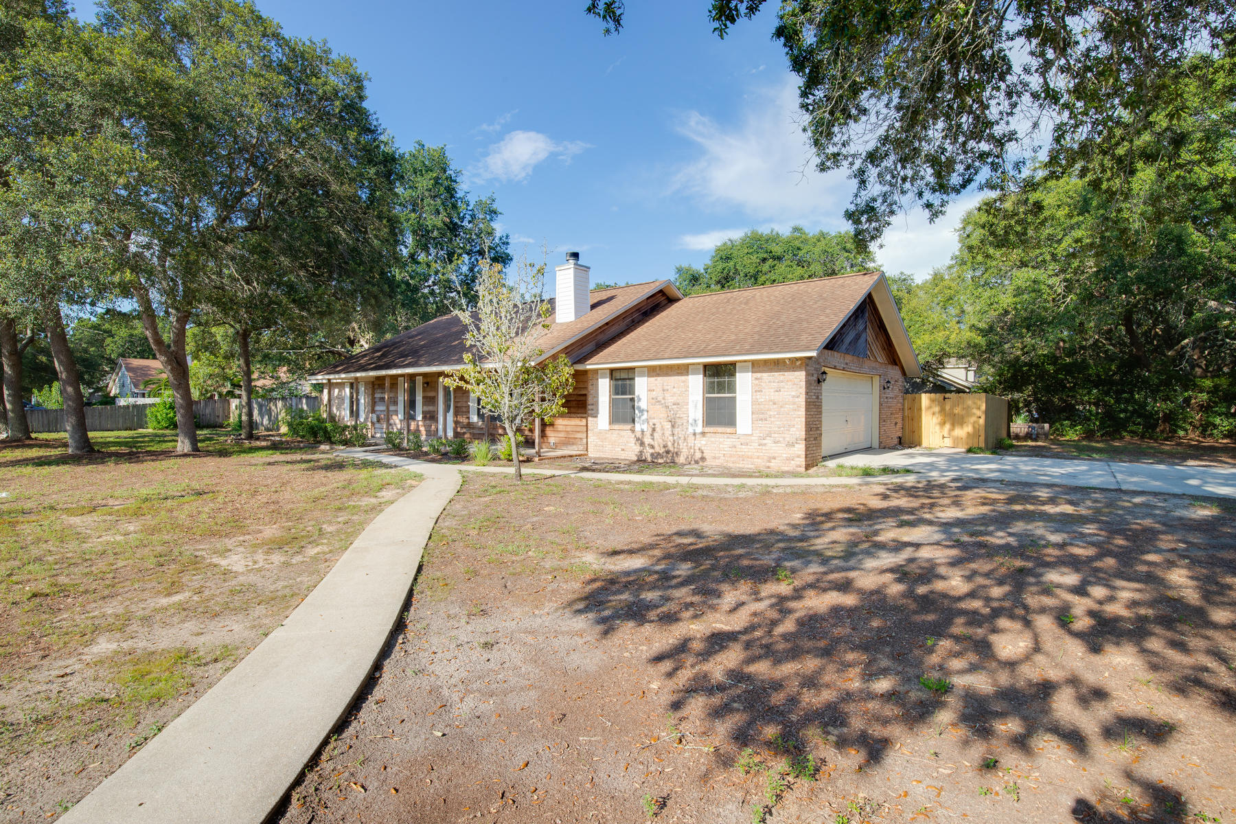 TOM KING EST #2,#3 - Residential