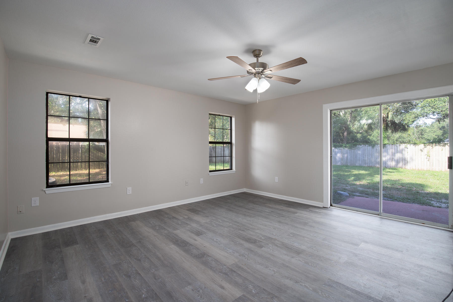 TOM KING EST #2,#3 - Residential