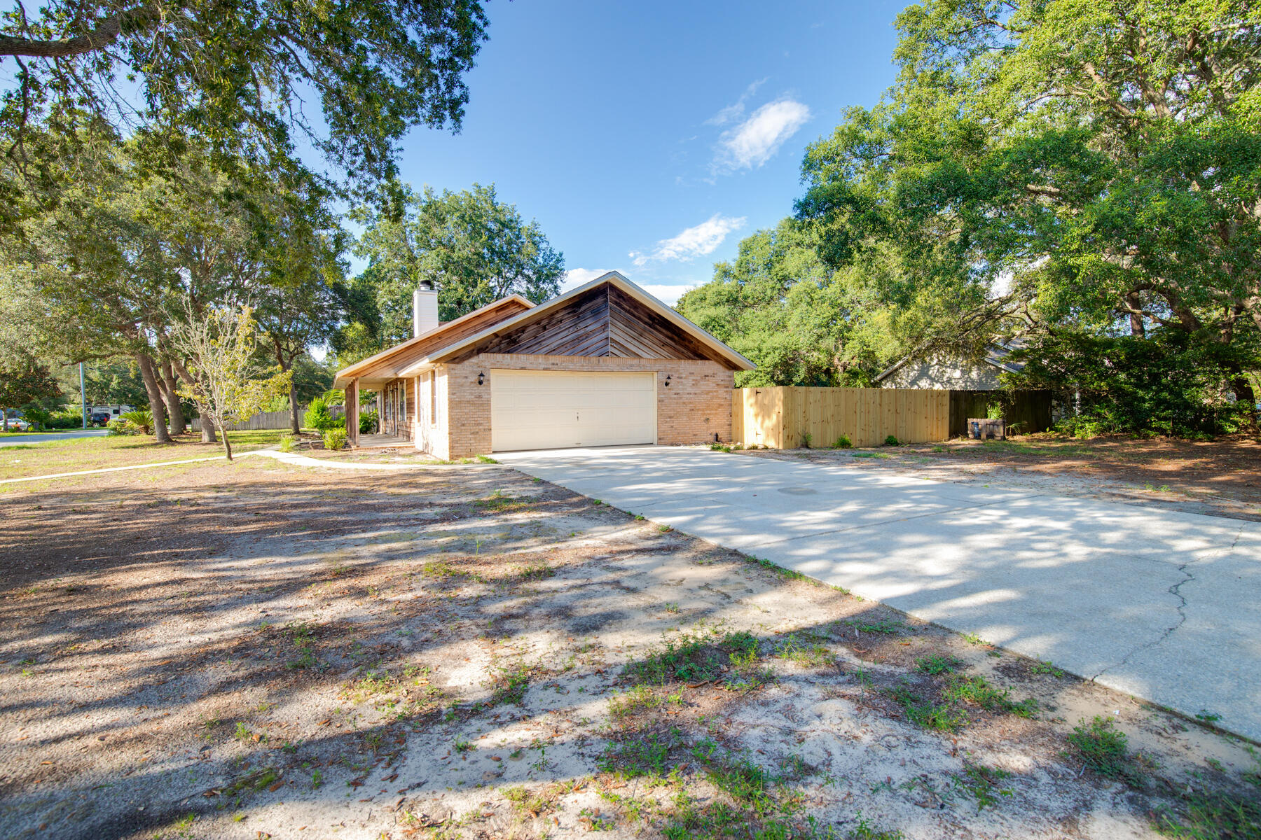 TOM KING EST #2,#3 - Residential