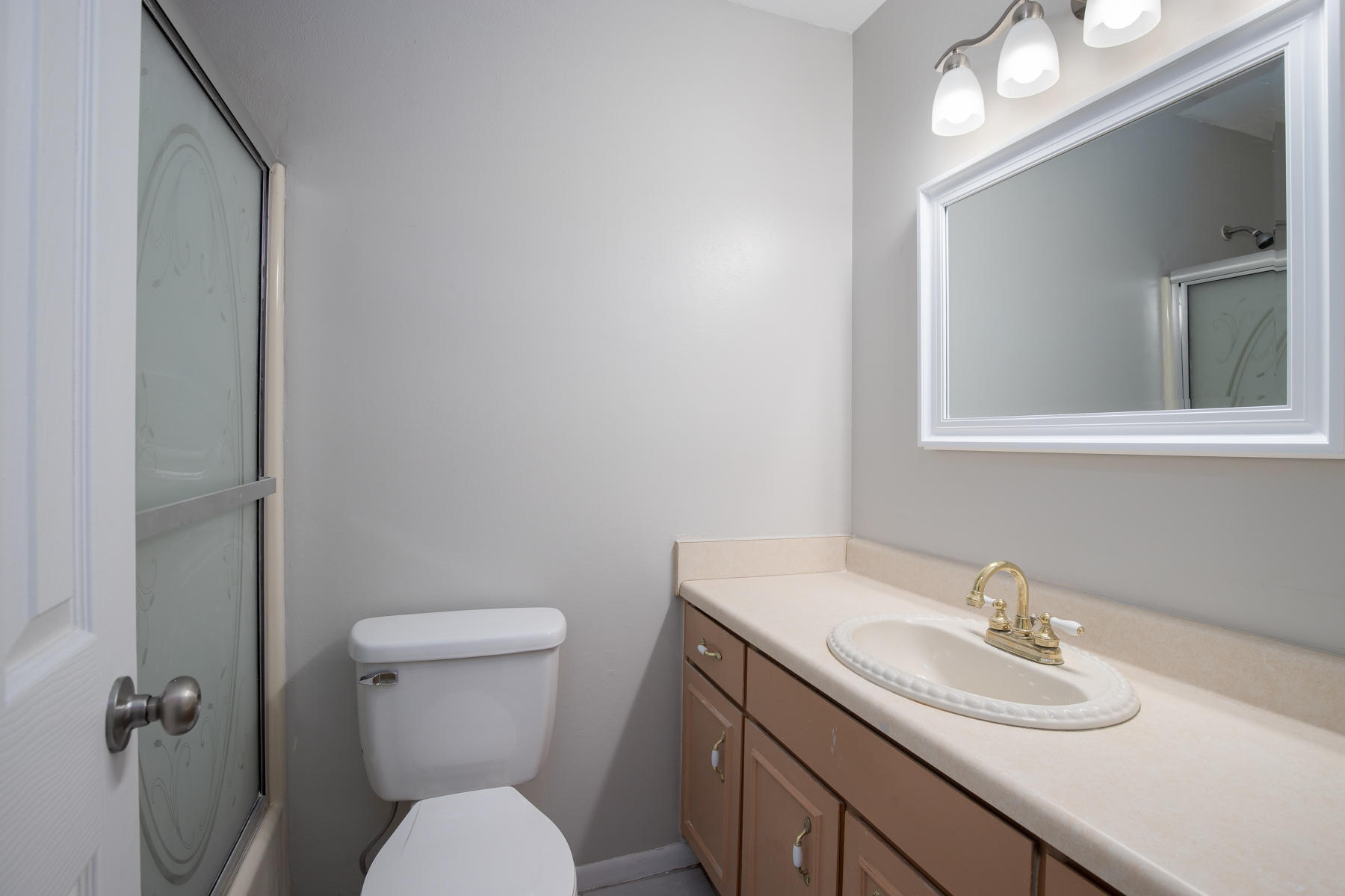 TOM KING EST #2,#3 - Residential