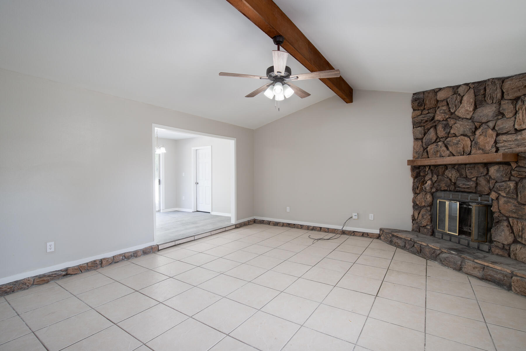 TOM KING EST #2,#3 - Residential