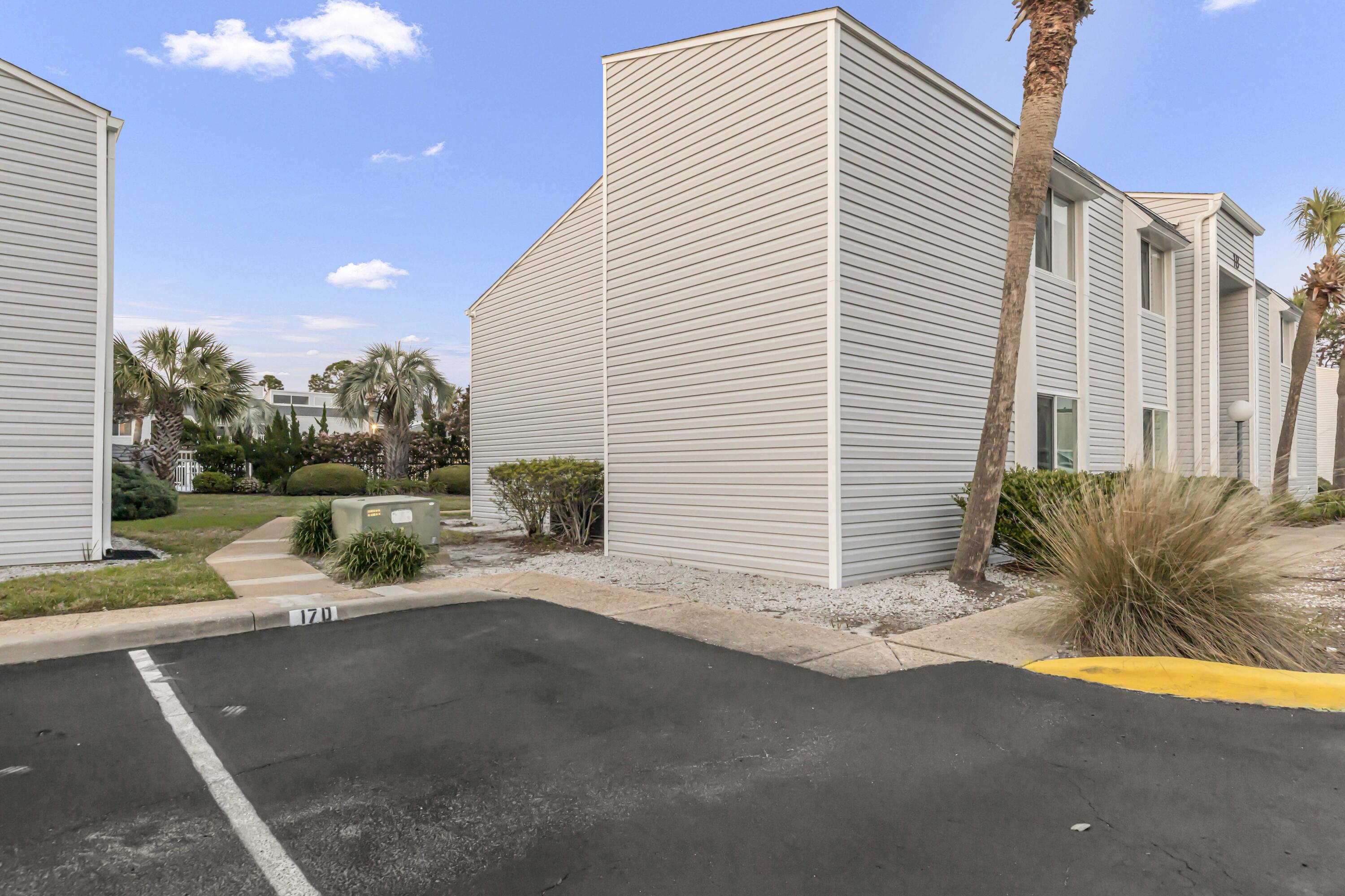 FINISTERRA - Residential Lease