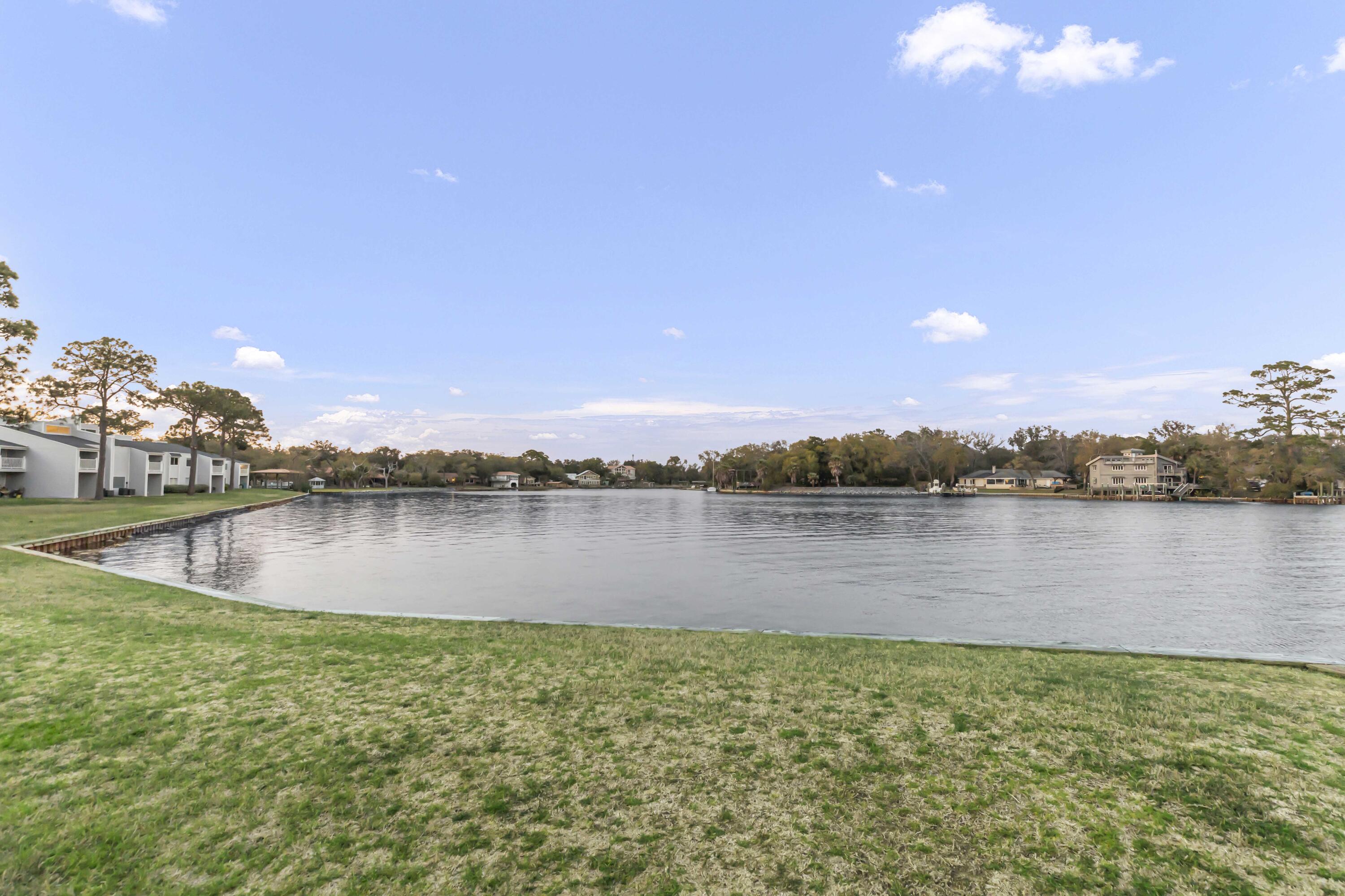 FINISTERRA - Residential Lease