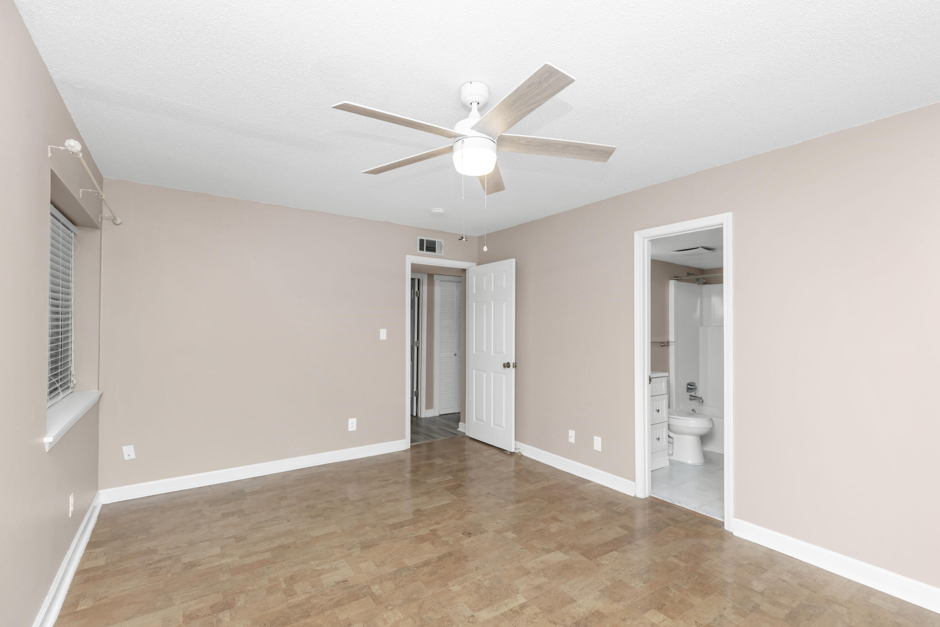 FINISTERRA - Residential Lease