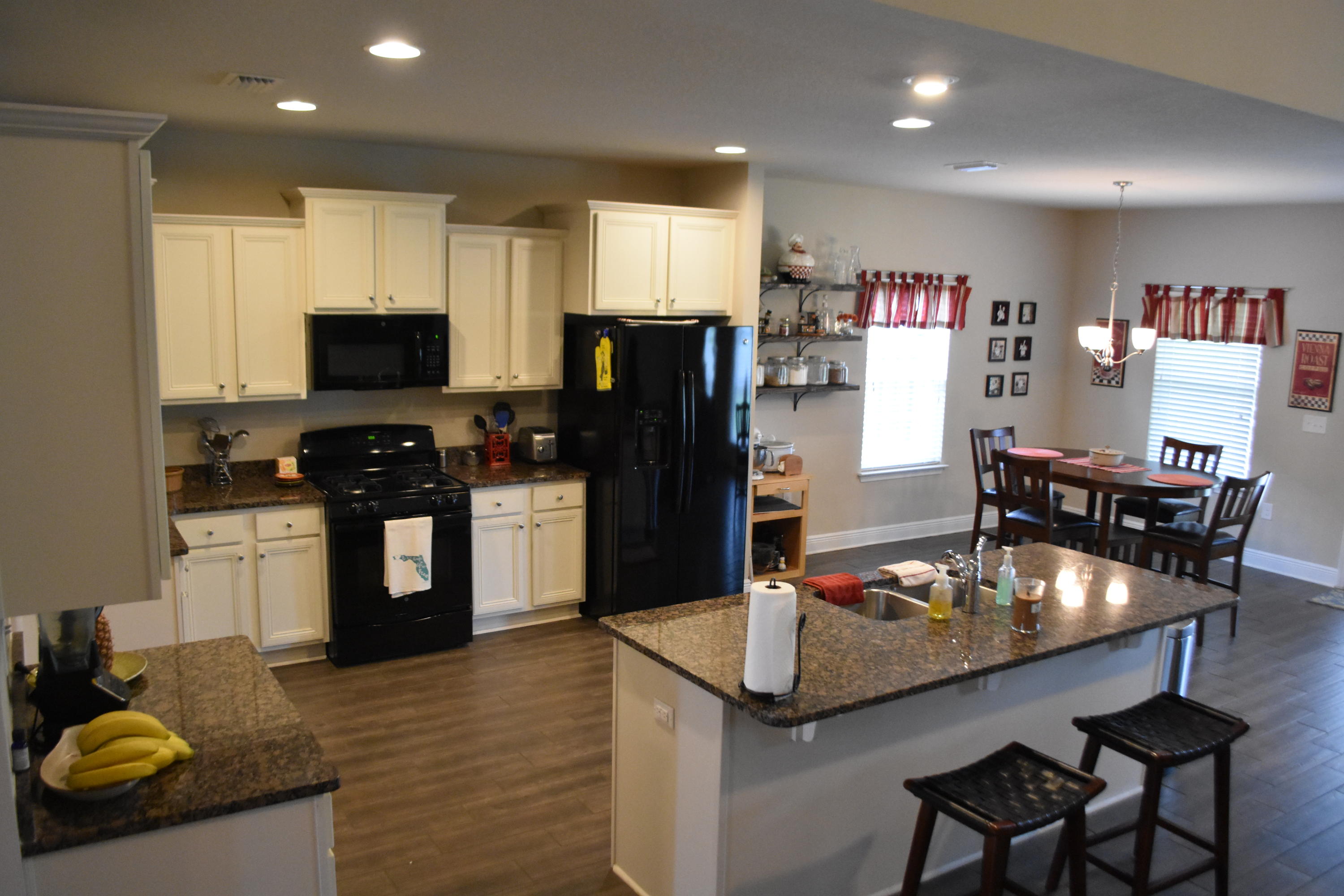 HAMMOCK BAY - Residential Lease