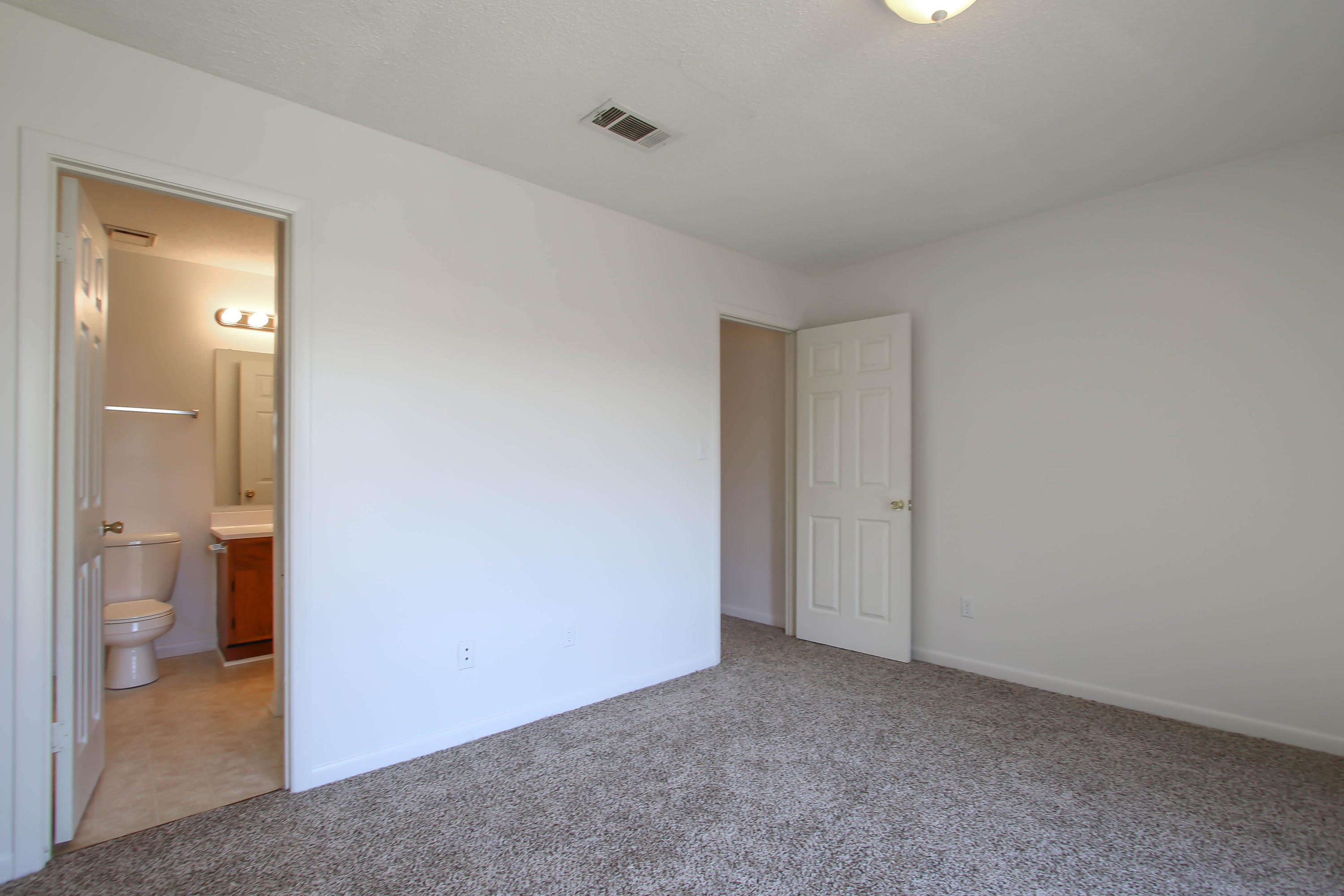 BIENVILLE SQUARE T/H - Residential