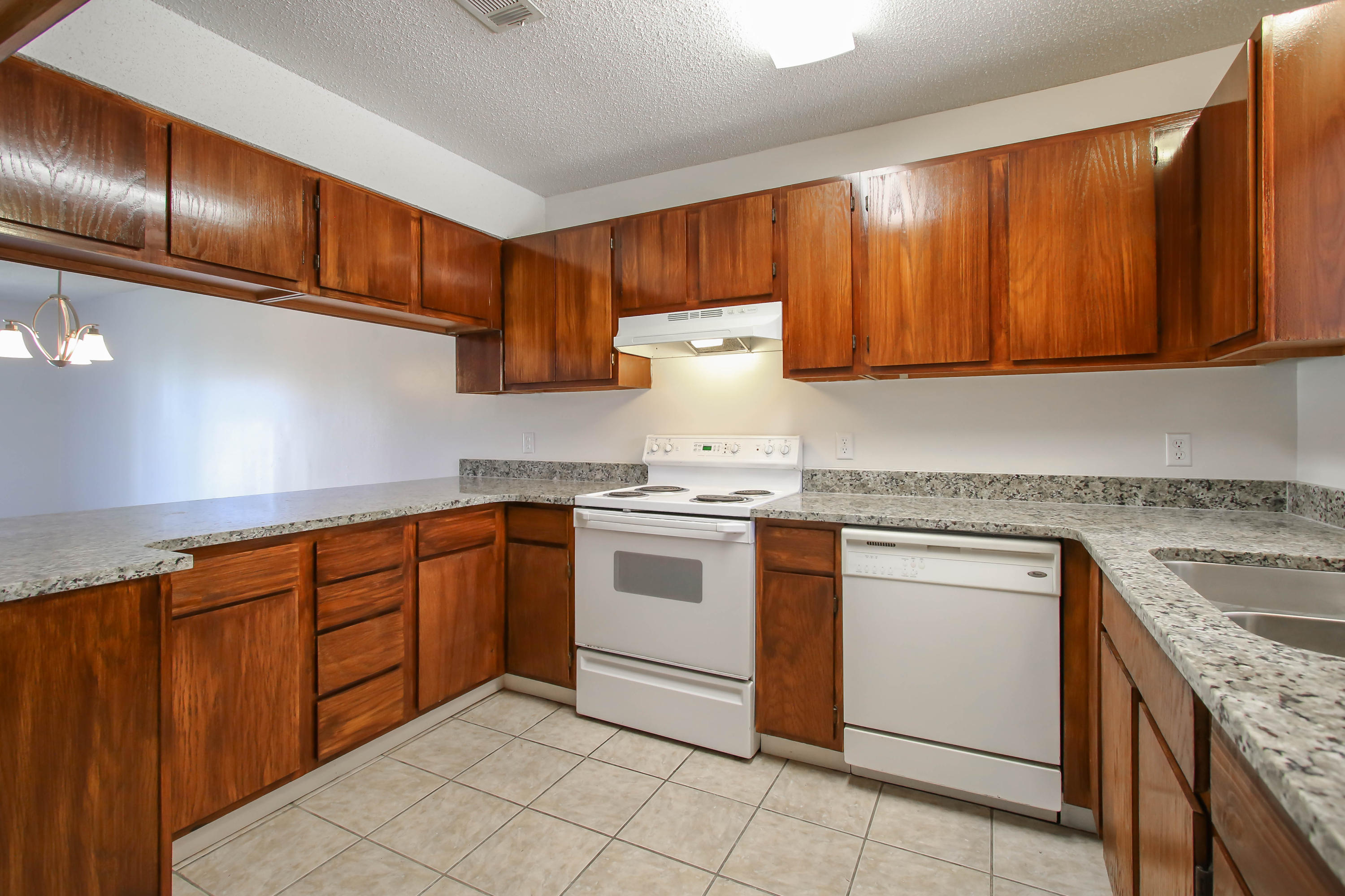 BIENVILLE SQUARE T/H - Residential