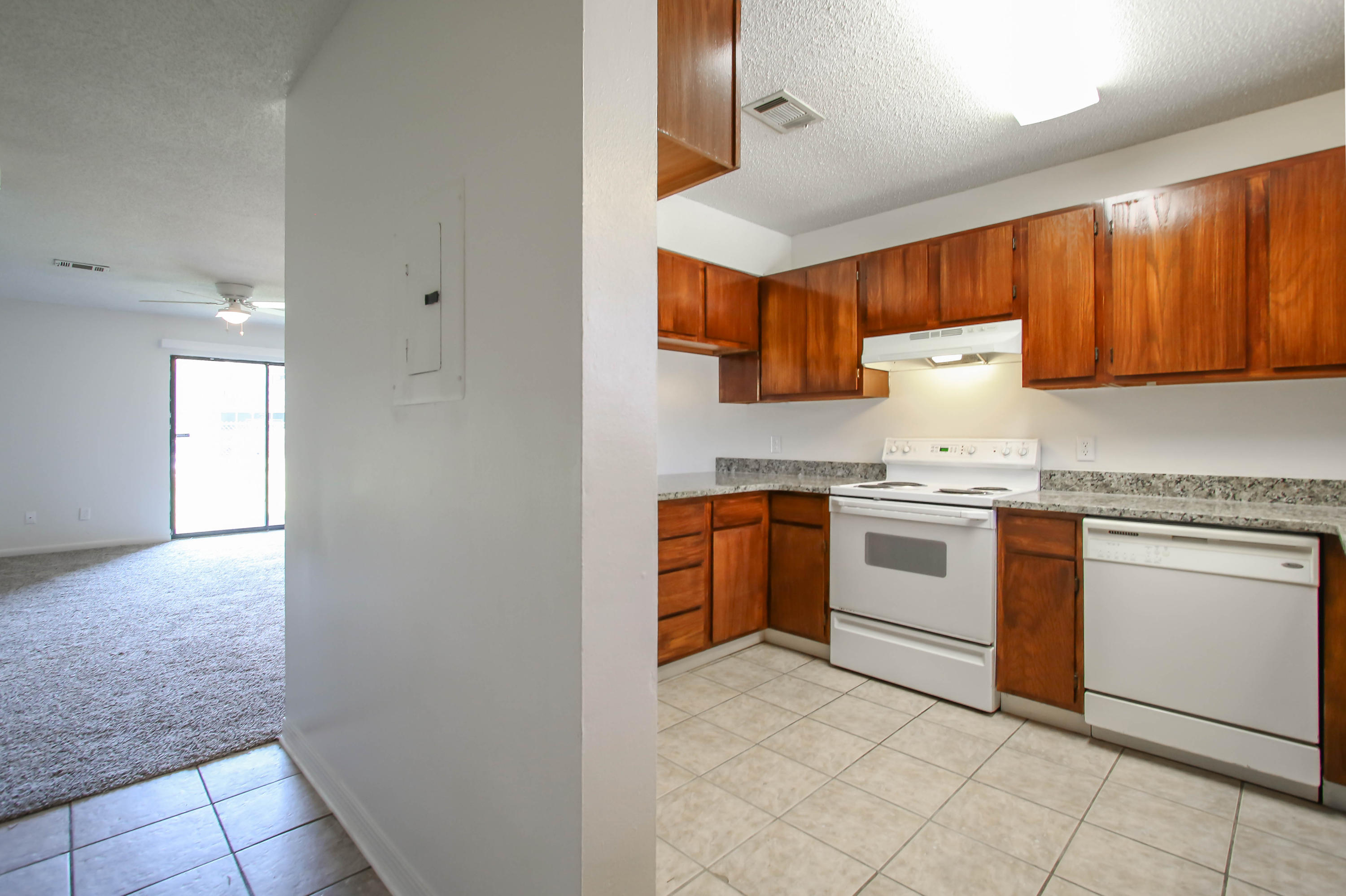 BIENVILLE SQUARE T/H - Residential