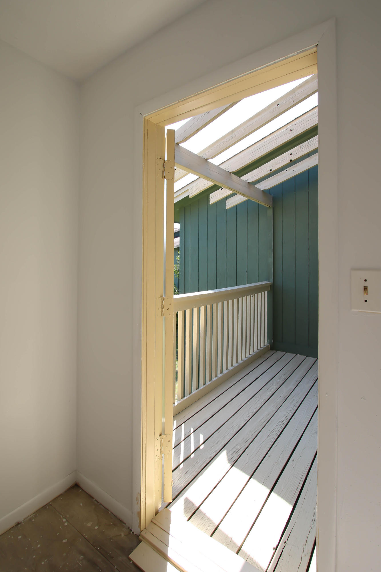 BIENVILLE SQUARE T/H - Residential