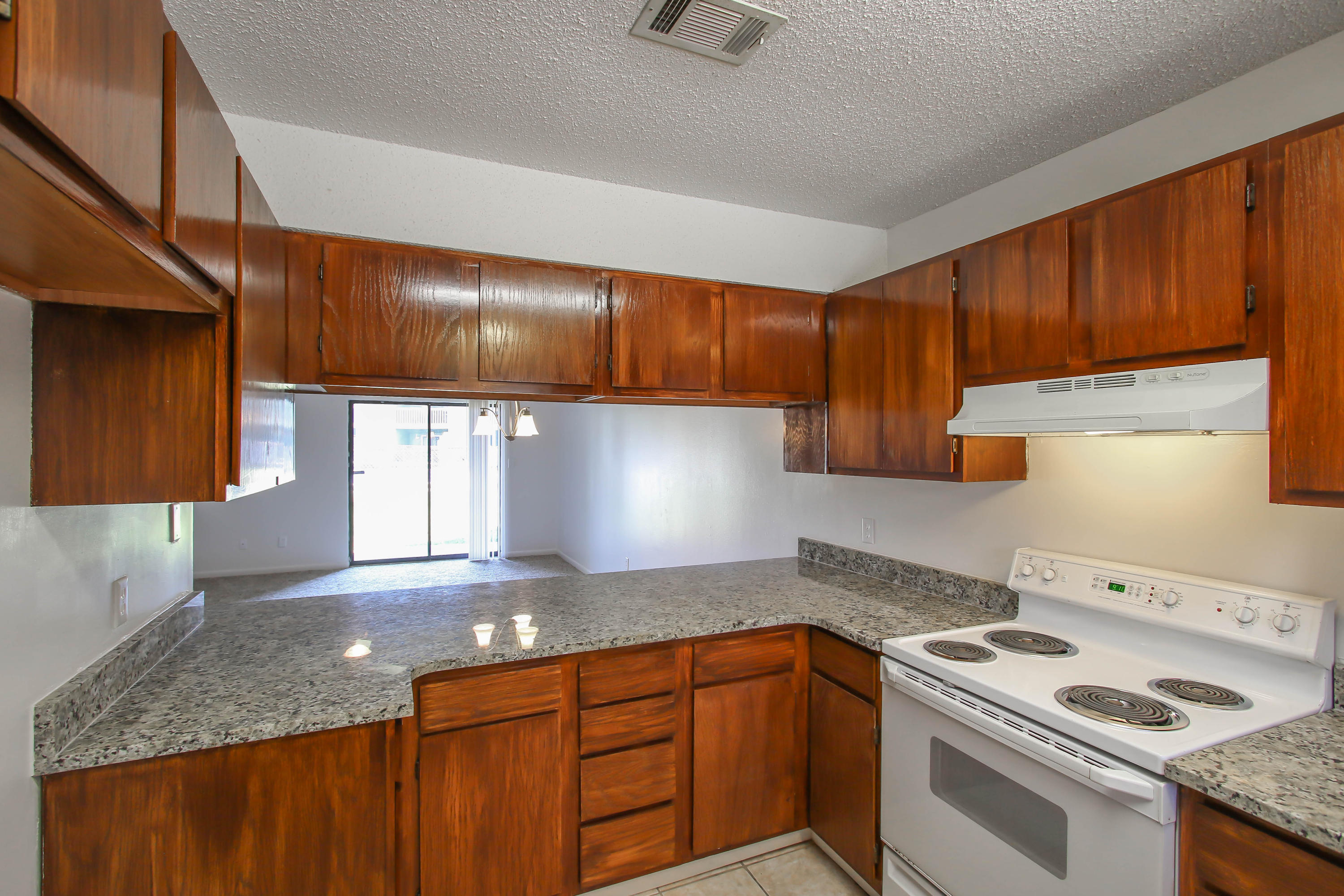 BIENVILLE SQUARE T/H - Residential