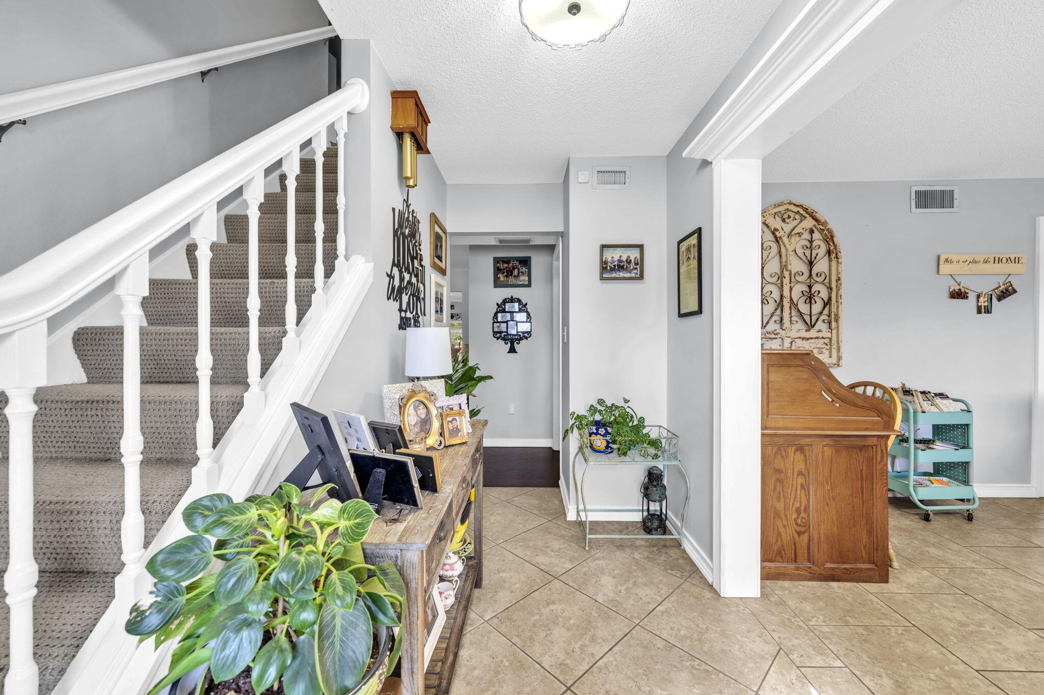 LAKE LORRAINE ESTATES 2 - Residential