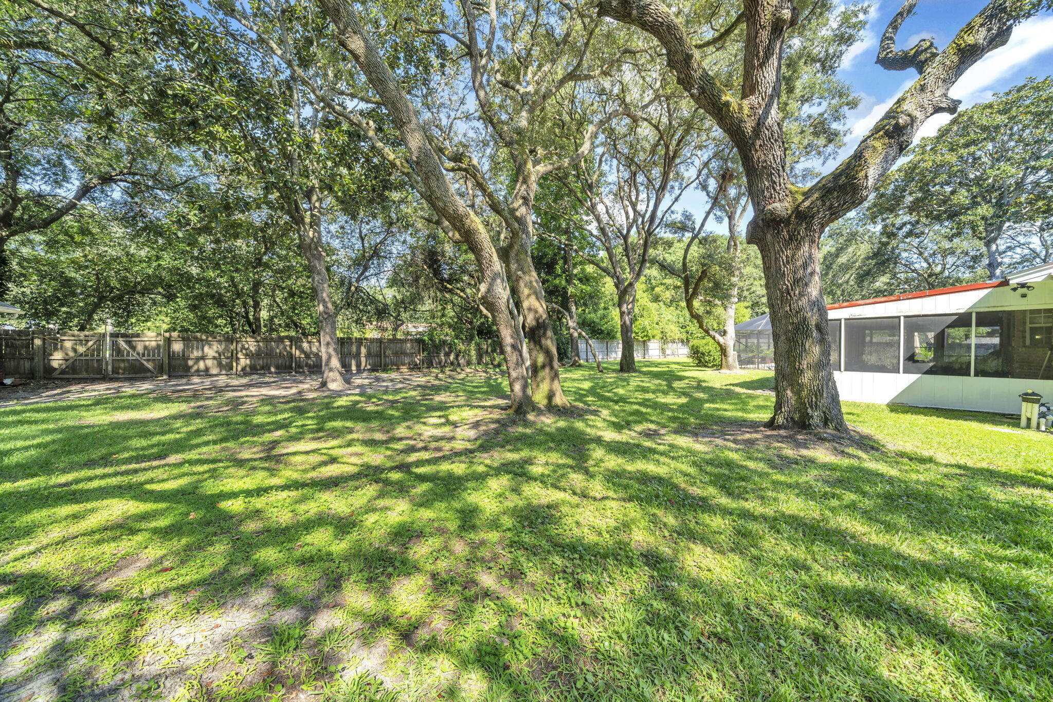 LAKE LORRAINE ESTATES 2 - Residential