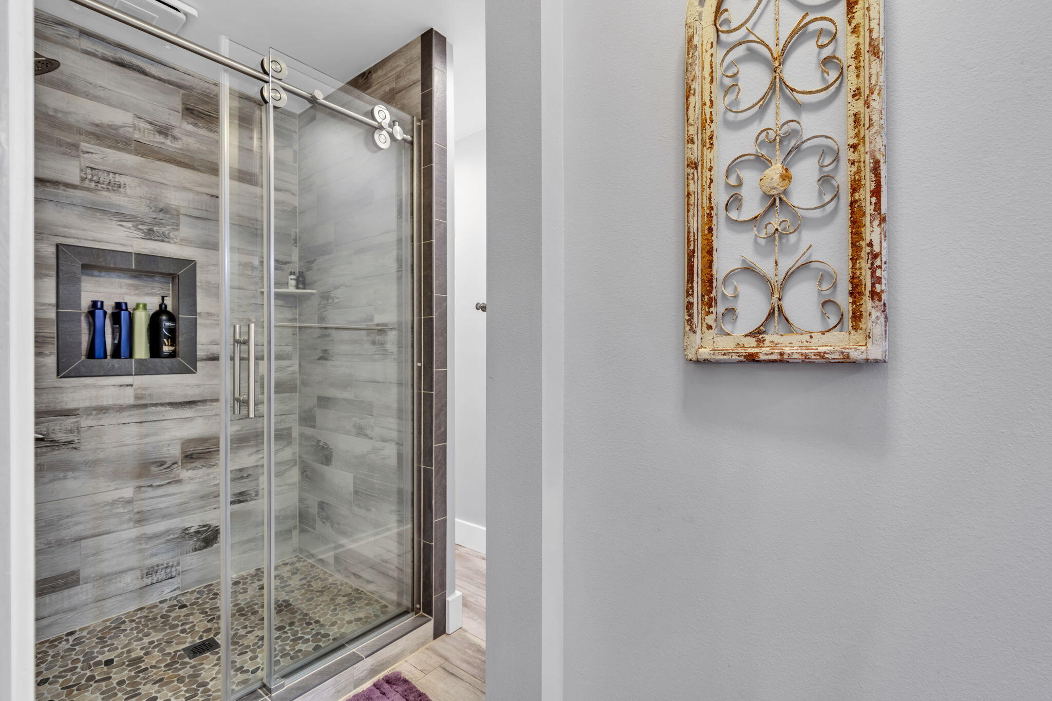 LAKE LORRAINE ESTATES 2 - Residential