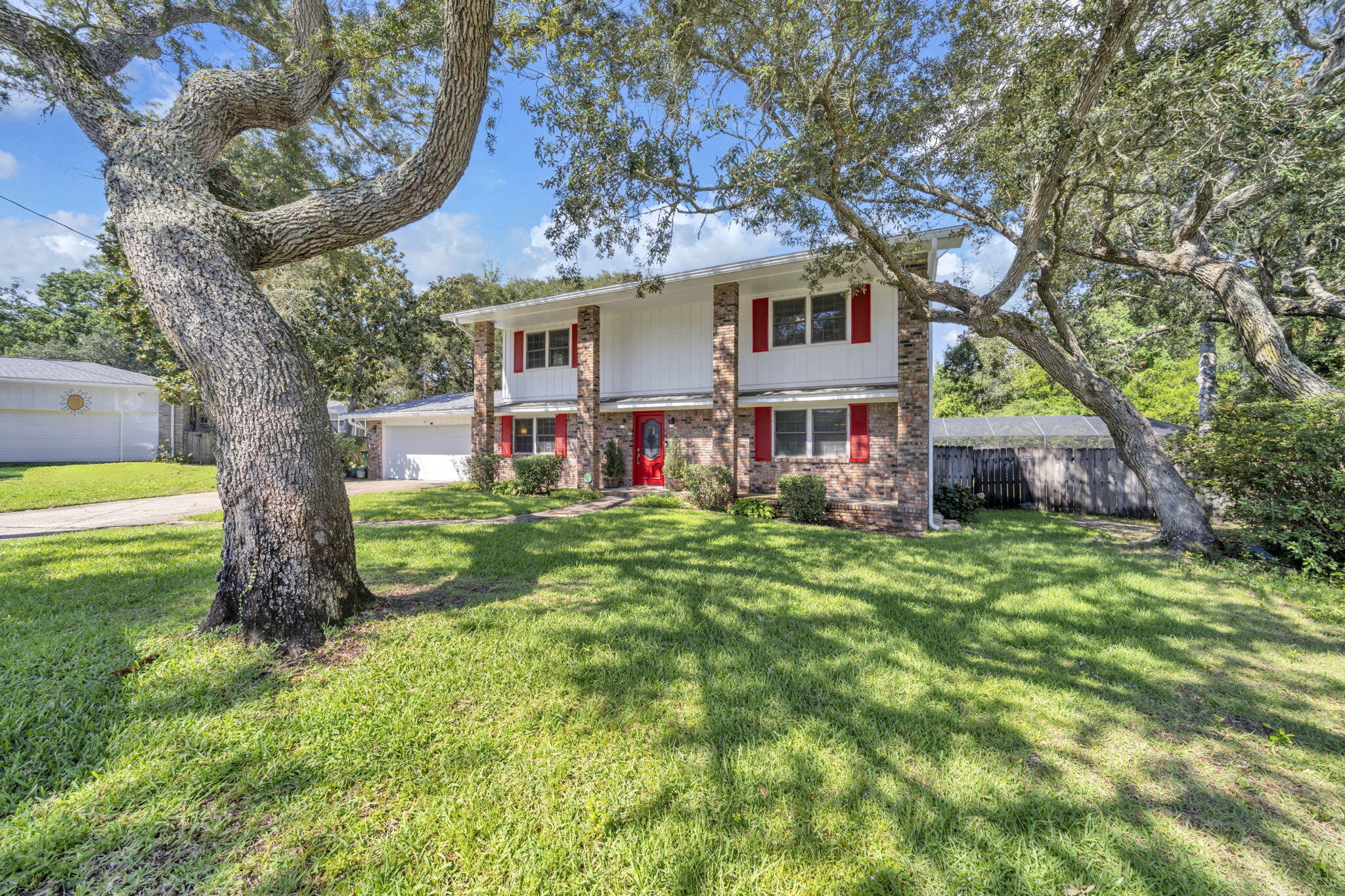LAKE LORRAINE ESTATES 2 - Residential