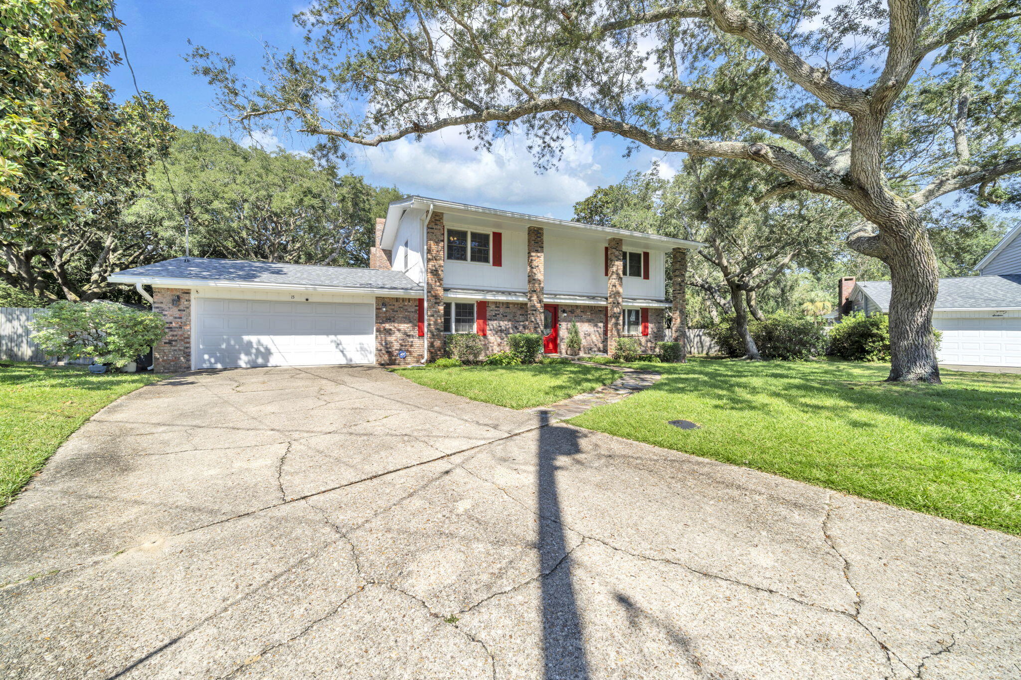 LAKE LORRAINE ESTATES 2 - Residential