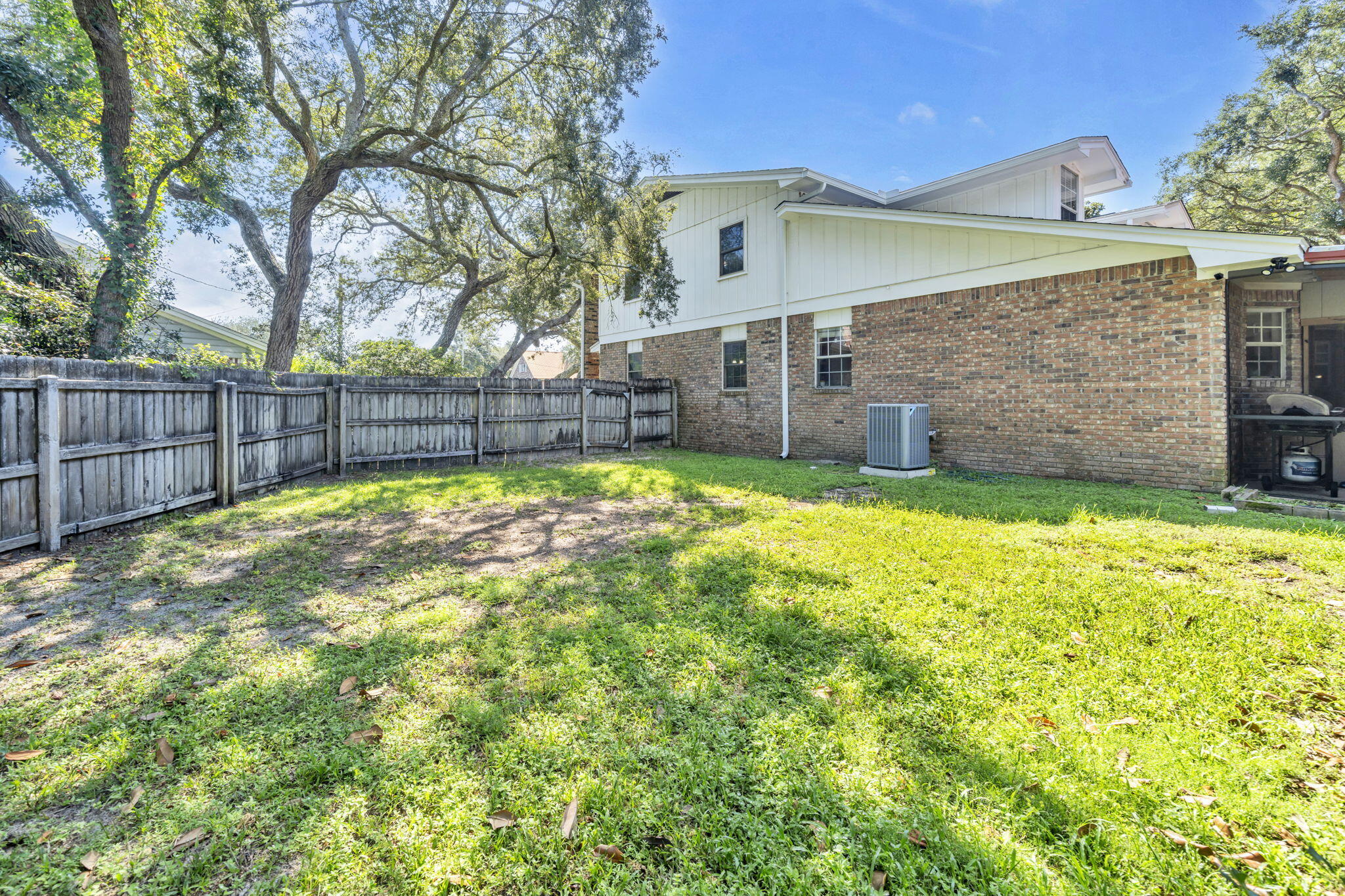 LAKE LORRAINE ESTATES 2 - Residential
