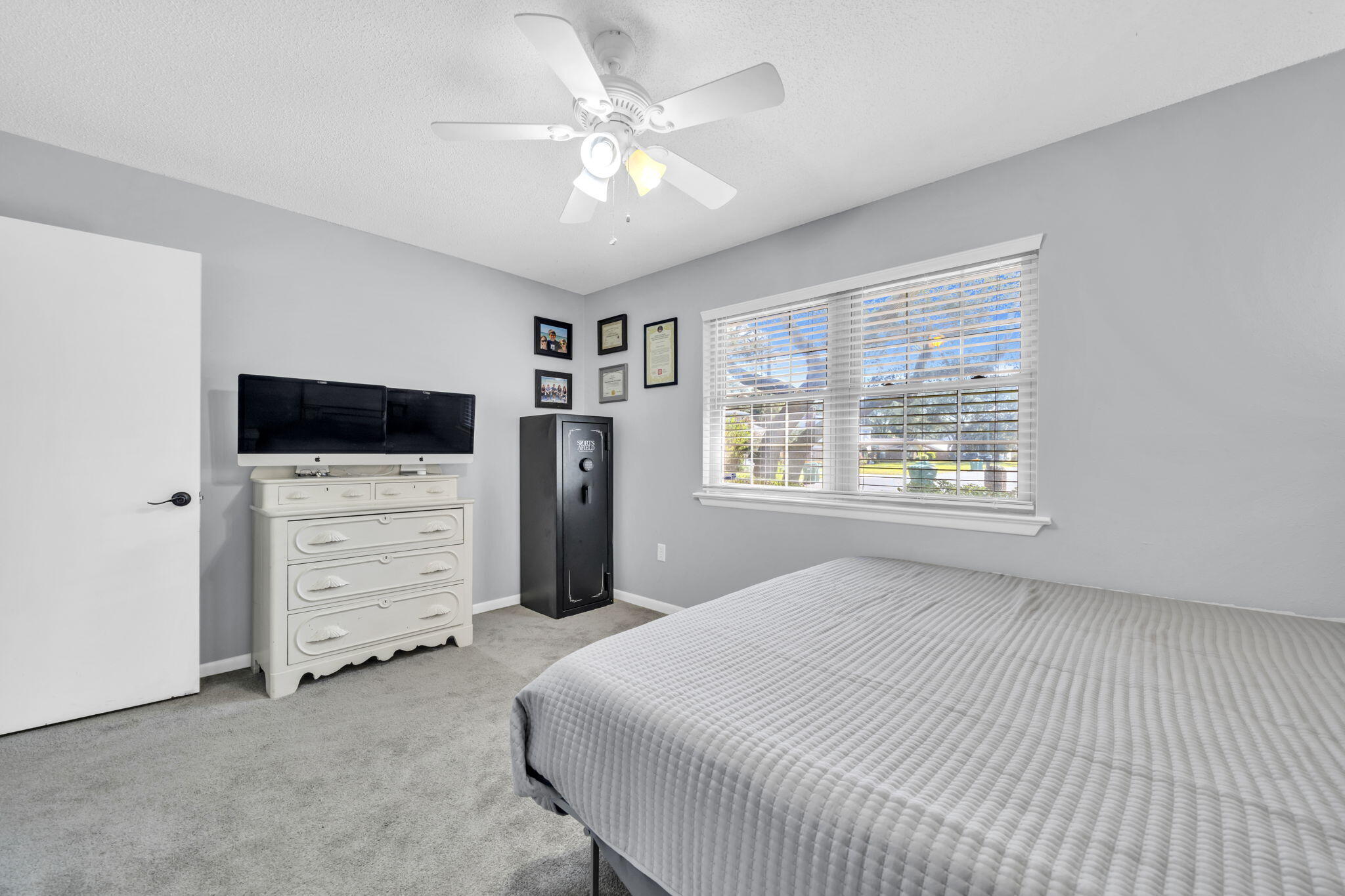 LAKE LORRAINE ESTATES 2 - Residential