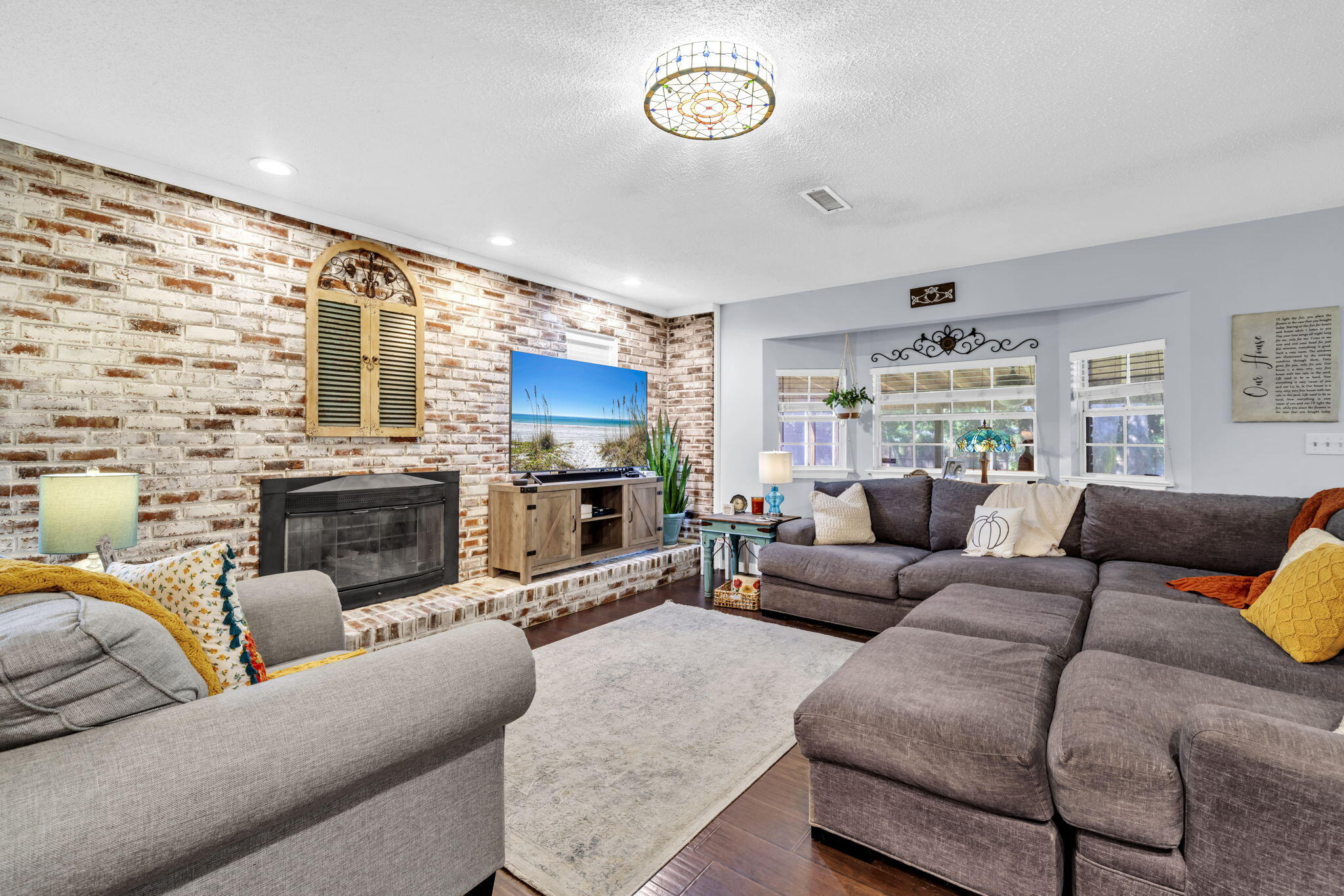 LAKE LORRAINE ESTATES 2 - Residential