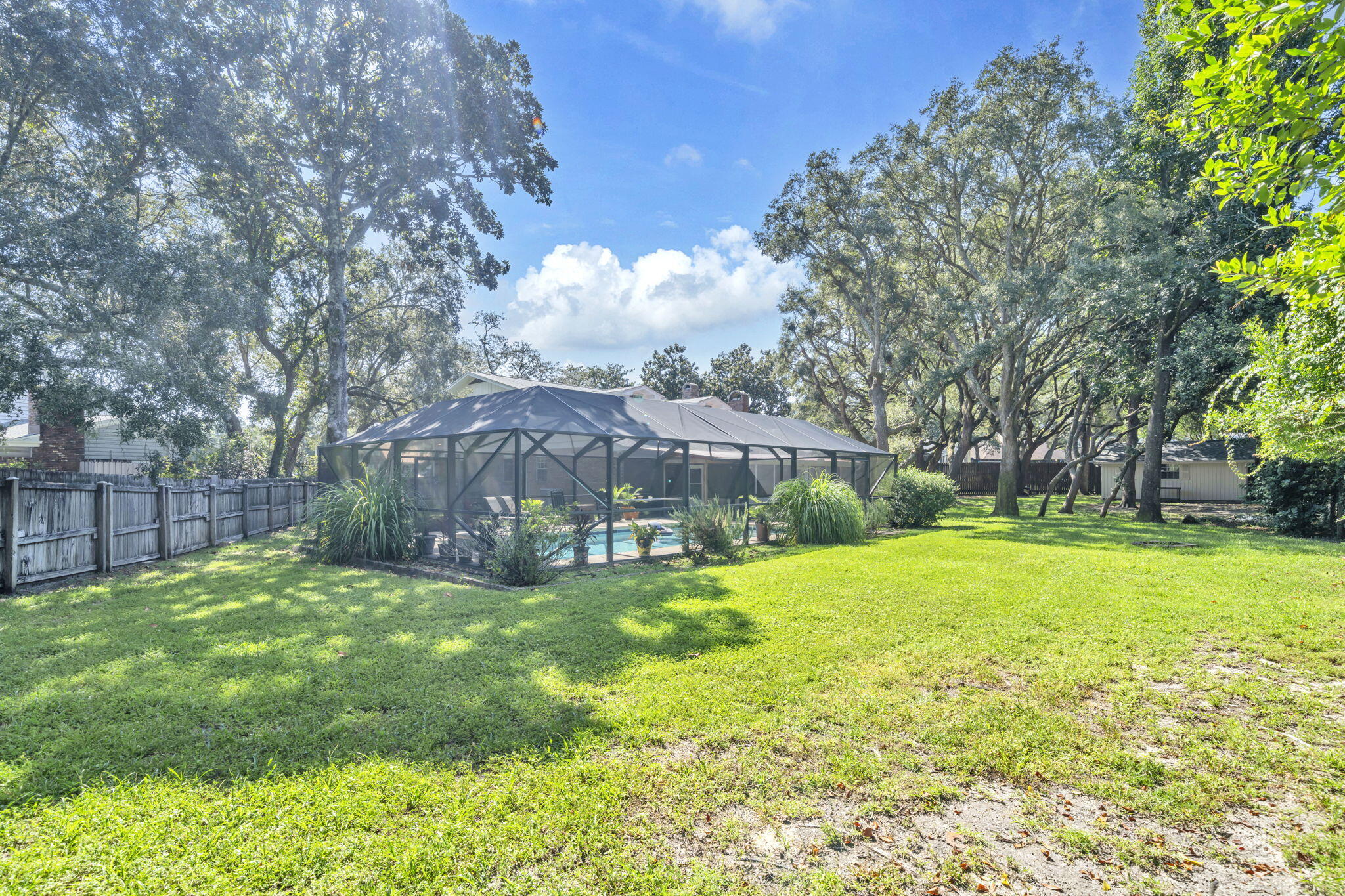 LAKE LORRAINE ESTATES 2 - Residential