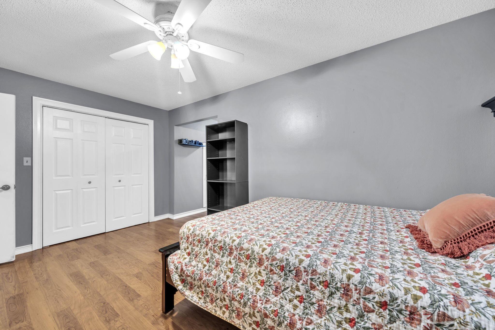 LAKE LORRAINE ESTATES 2 - Residential