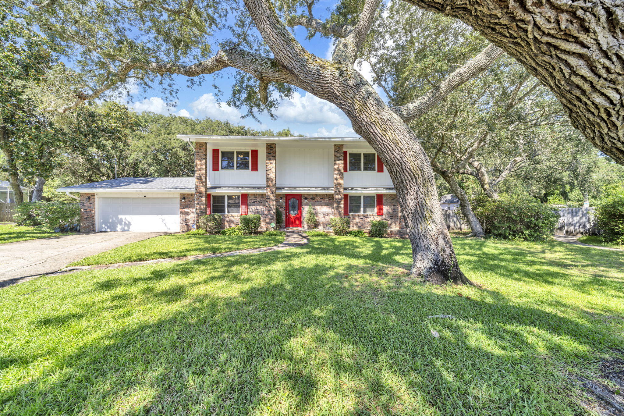 LAKE LORRAINE ESTATES 2 - Residential