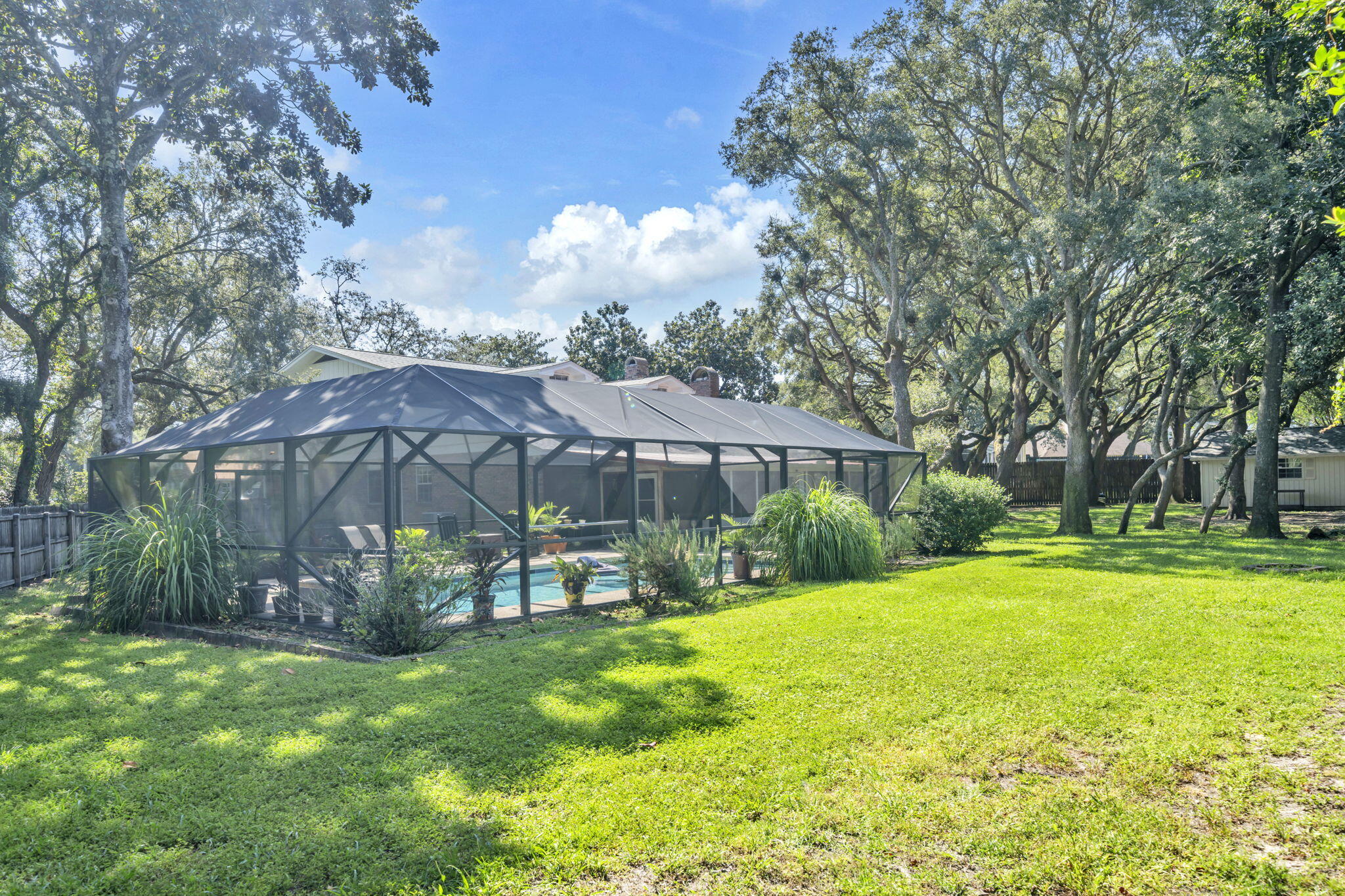 LAKE LORRAINE ESTATES 2 - Residential
