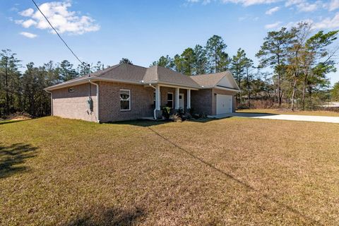 A home in DeFuniak Springs