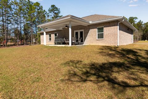 A home in DeFuniak Springs