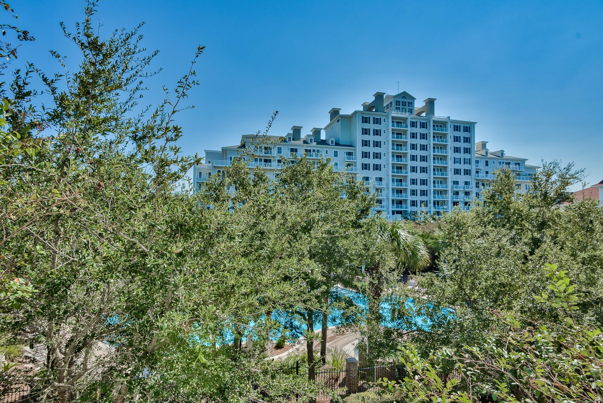 BAHIA CONDO - Residential