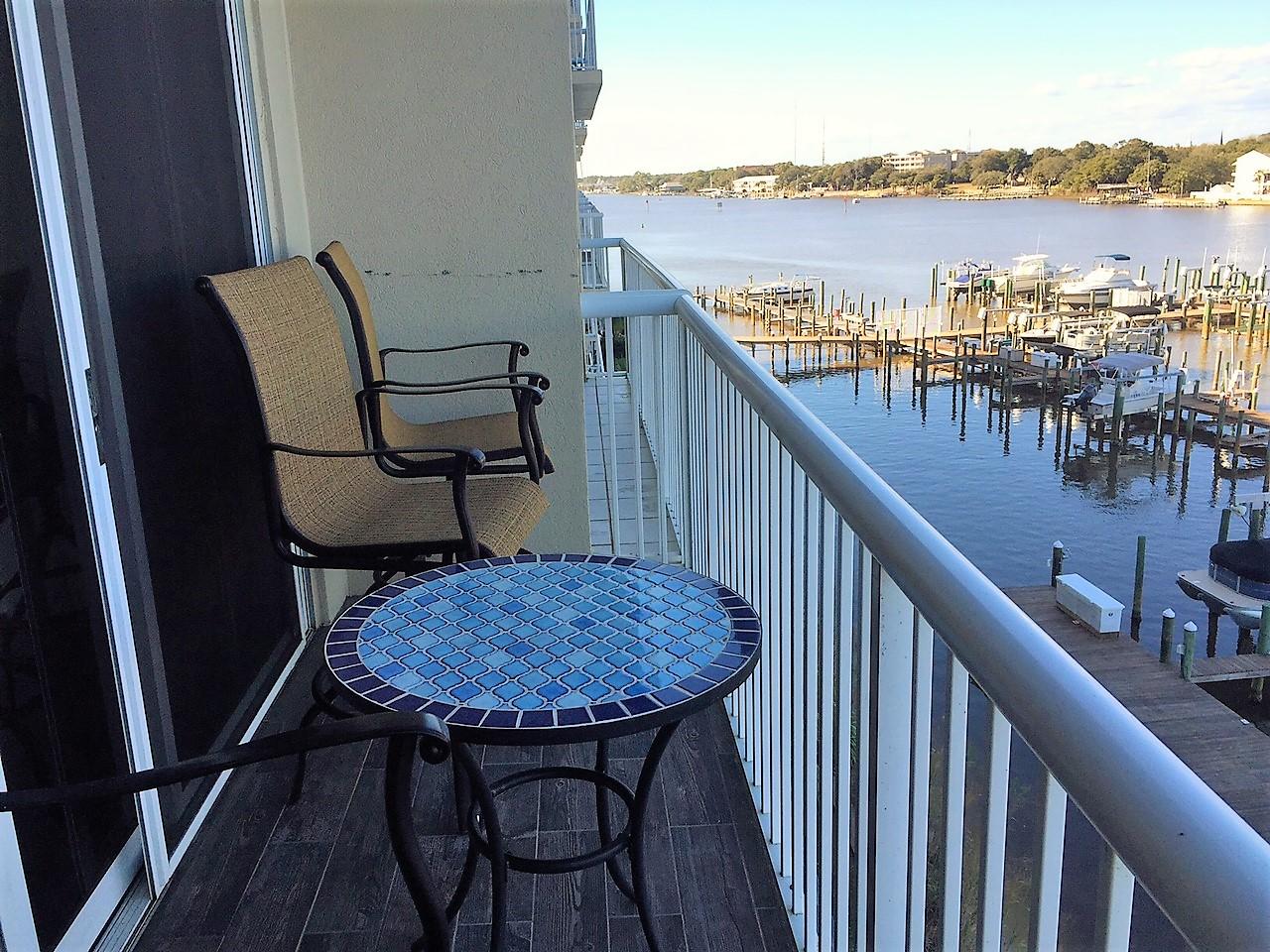 PALM COURT YACHT CLUB - Residential