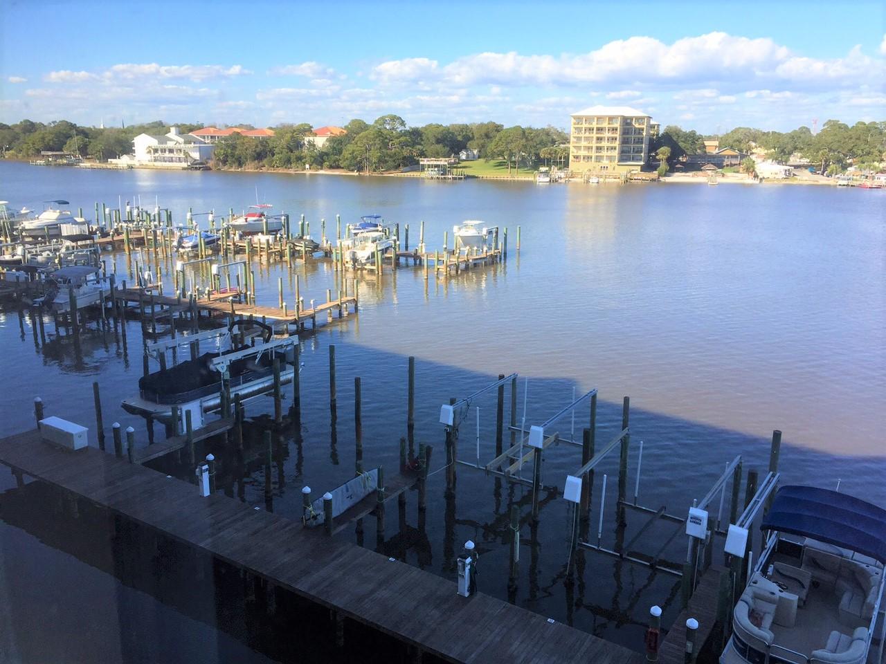 PALM COURT YACHT CLUB - Residential