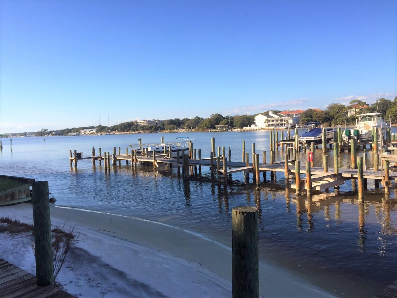 PALM COURT YACHT CLUB - Residential